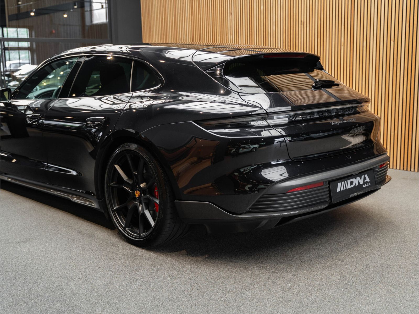 Porsche Taycan GTS Sport Turismo Sport Design Carbon Spo