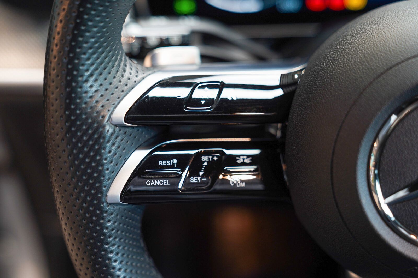 Mercedes-Benz GLC 300 d 4M AMG Line Night Pano DISTRONIC AHK