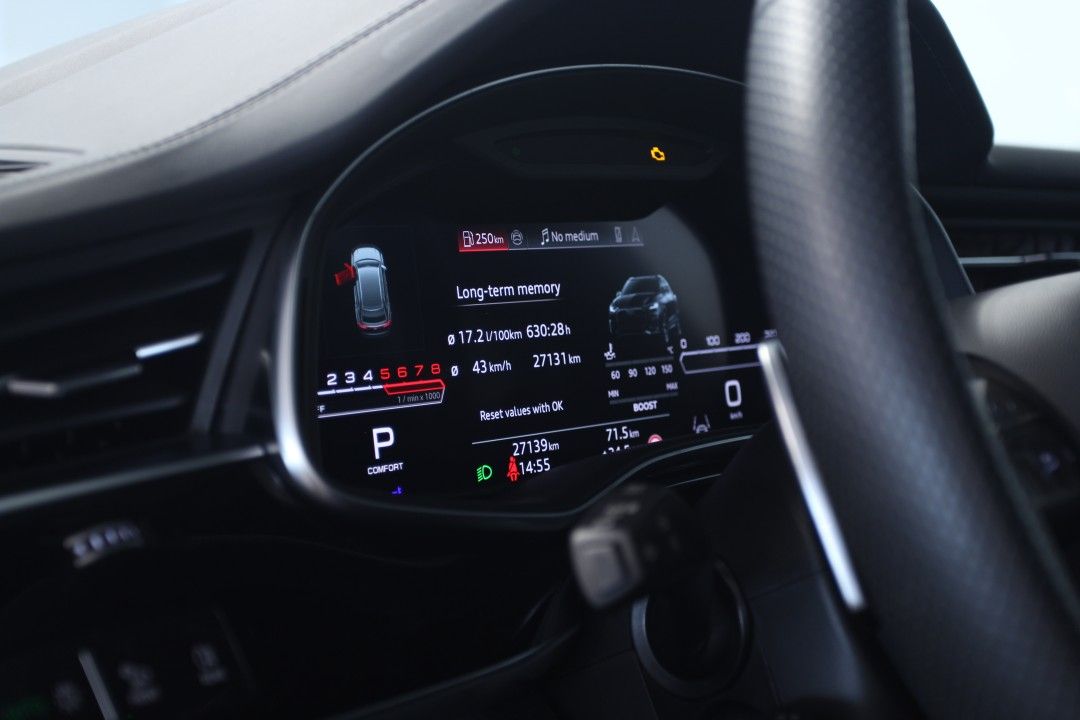 Audi RSQ8 Quattro MHEV 600CP