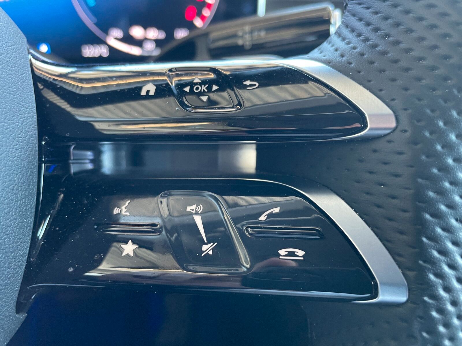Mercedes-Benz GLC 300 de 4M AMG ADVANCED+ - Samsaru's Car Outlet