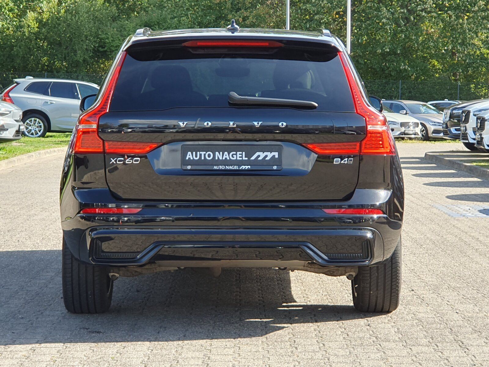 Volvo XC60 B4 AWD Plus Dark Keyless-Start/Autom./Klima