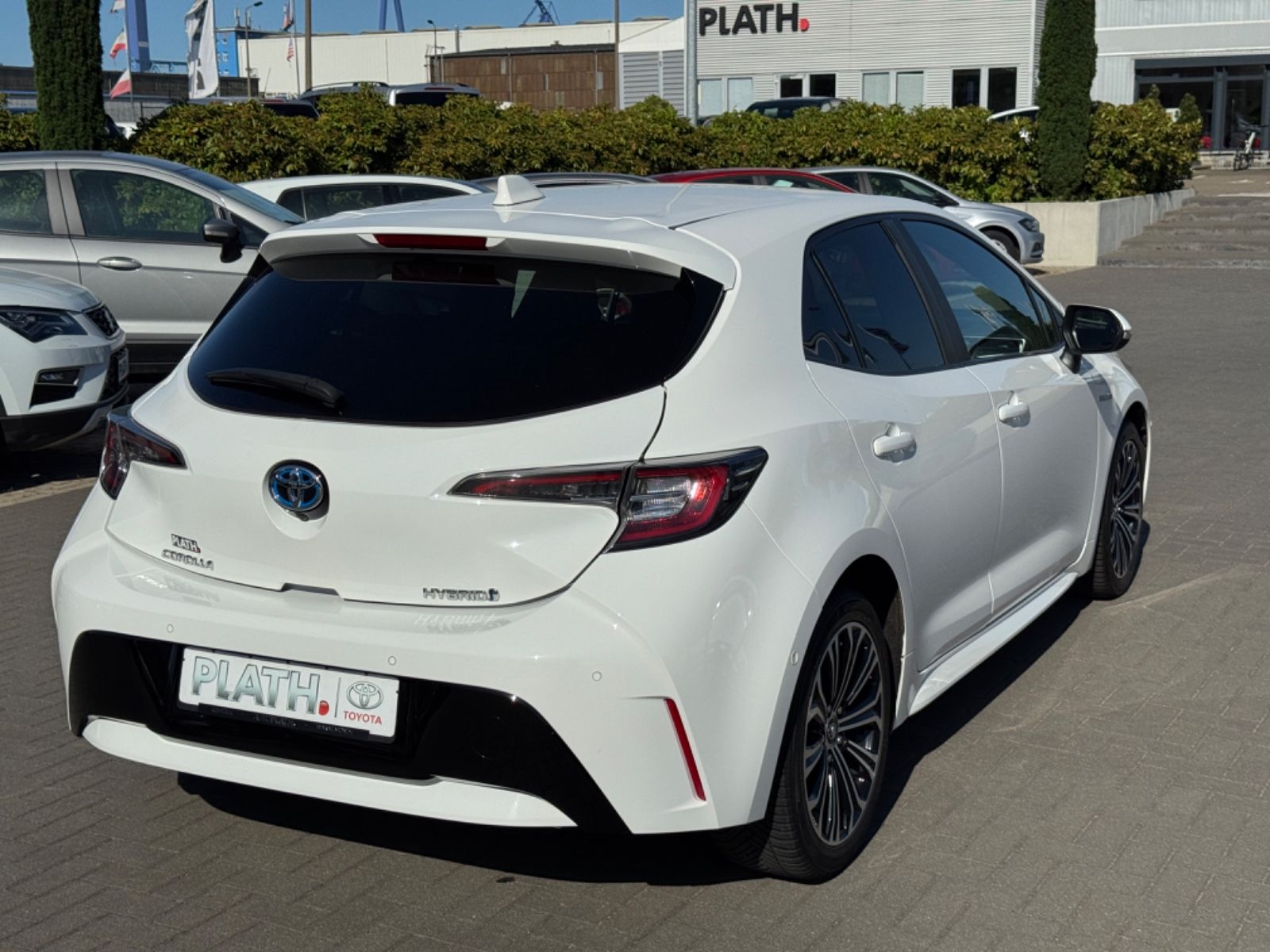Toyota Corolla Hybrid - Samsaru's Car Outlet