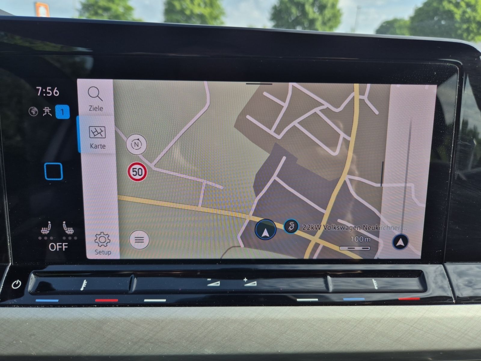 Volkswagen Golf Life 1.5 TSI - Samsaru's Car Outlet