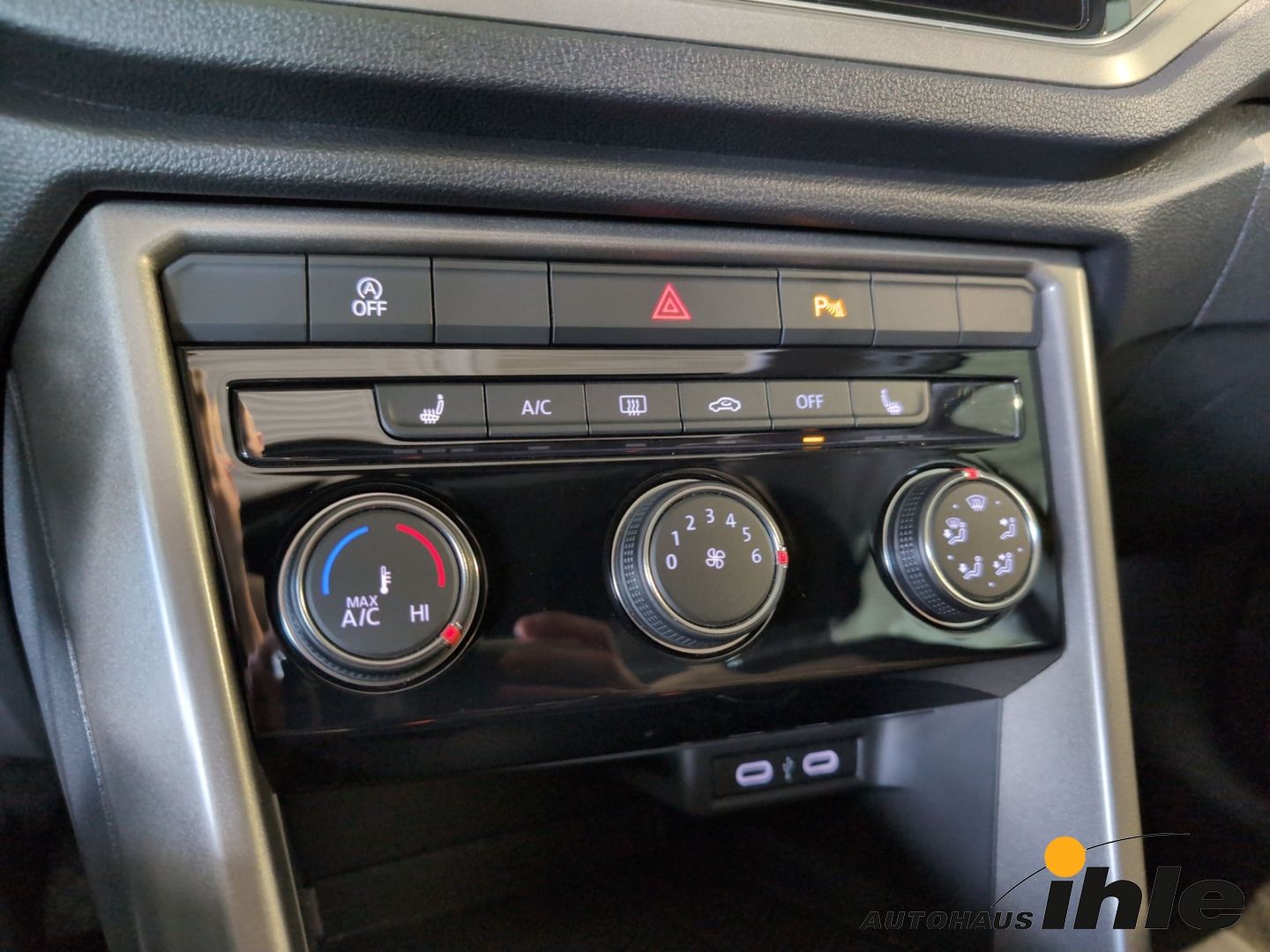 Volkswagen T-Roc Style 1.0 TSI - Samsaru's Car Outlet