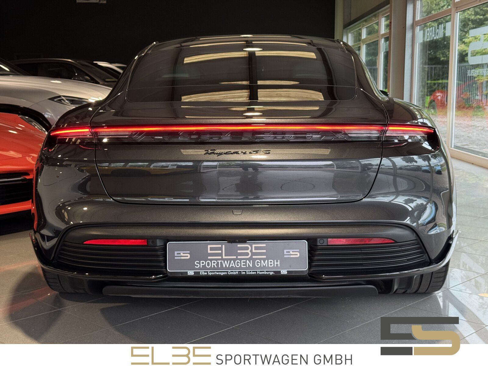 Porsche Taycan 4S Plus MATRIX BURM INNO PANO 360° KERAMI