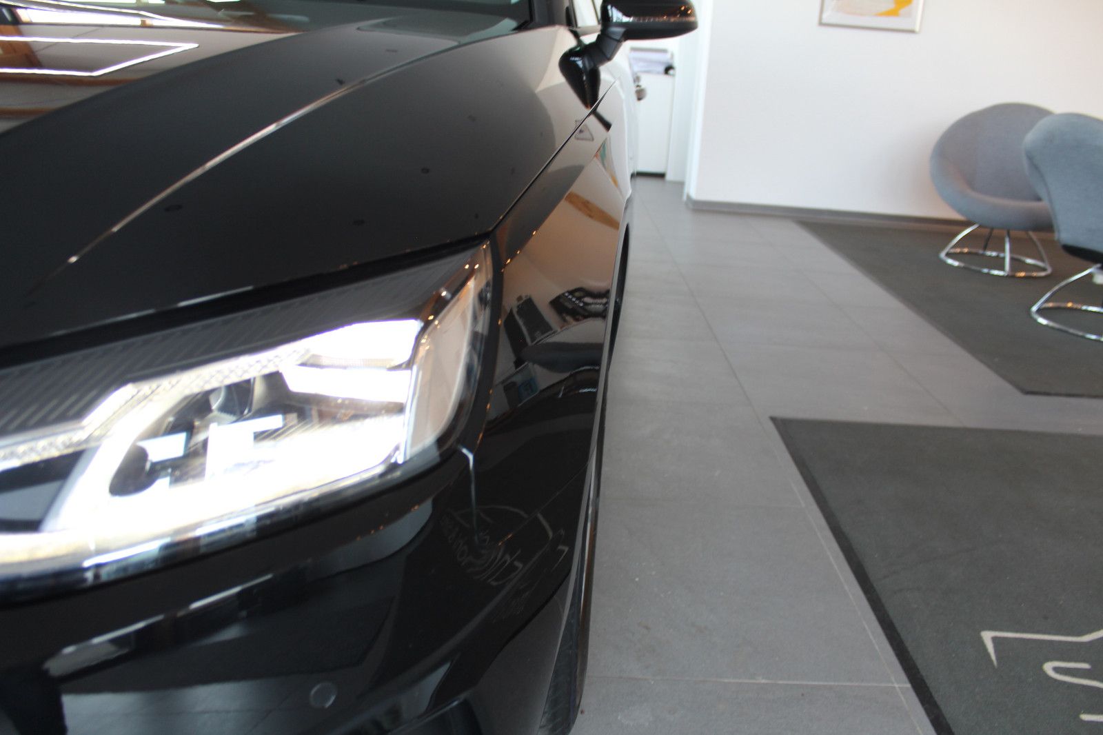 Audi A4 Avant 40 TDI quattro S tronic - Samsaru's Car Outlet