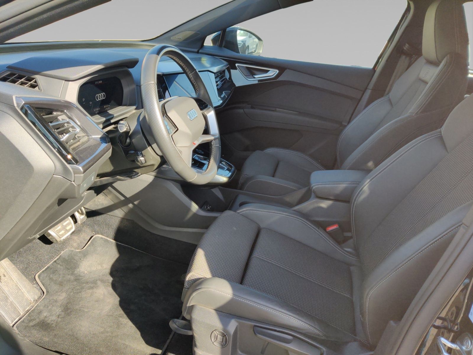 Audi Q4 45 e-tron quattro S line 77 kWh Sonos