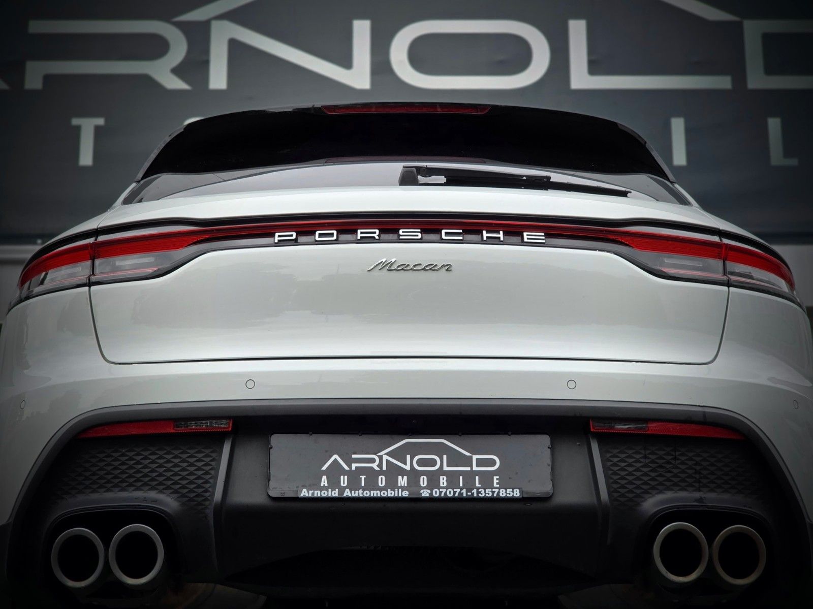 Porsche Macan - Samsaru's Car Outlet
