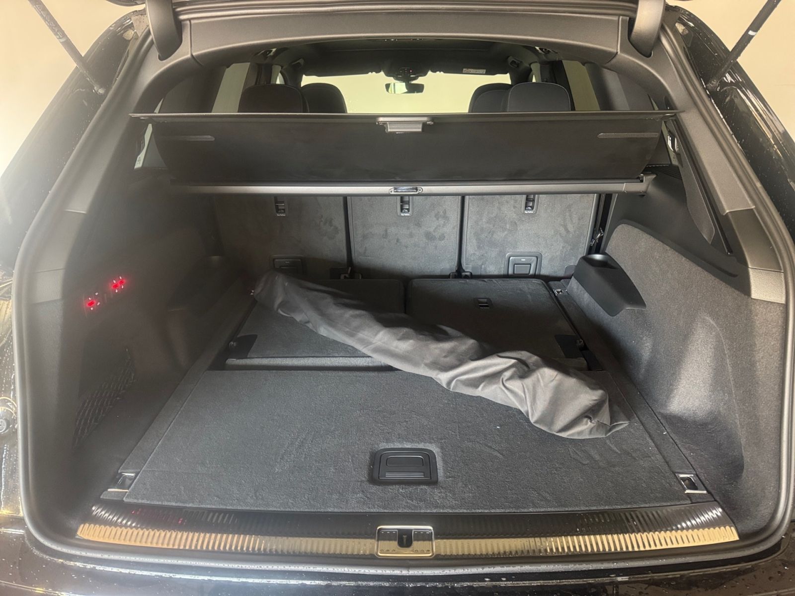 Audi Q7 SUV 50 TDI quattro S LINE+AHK+MATRIX+PANO+B&O