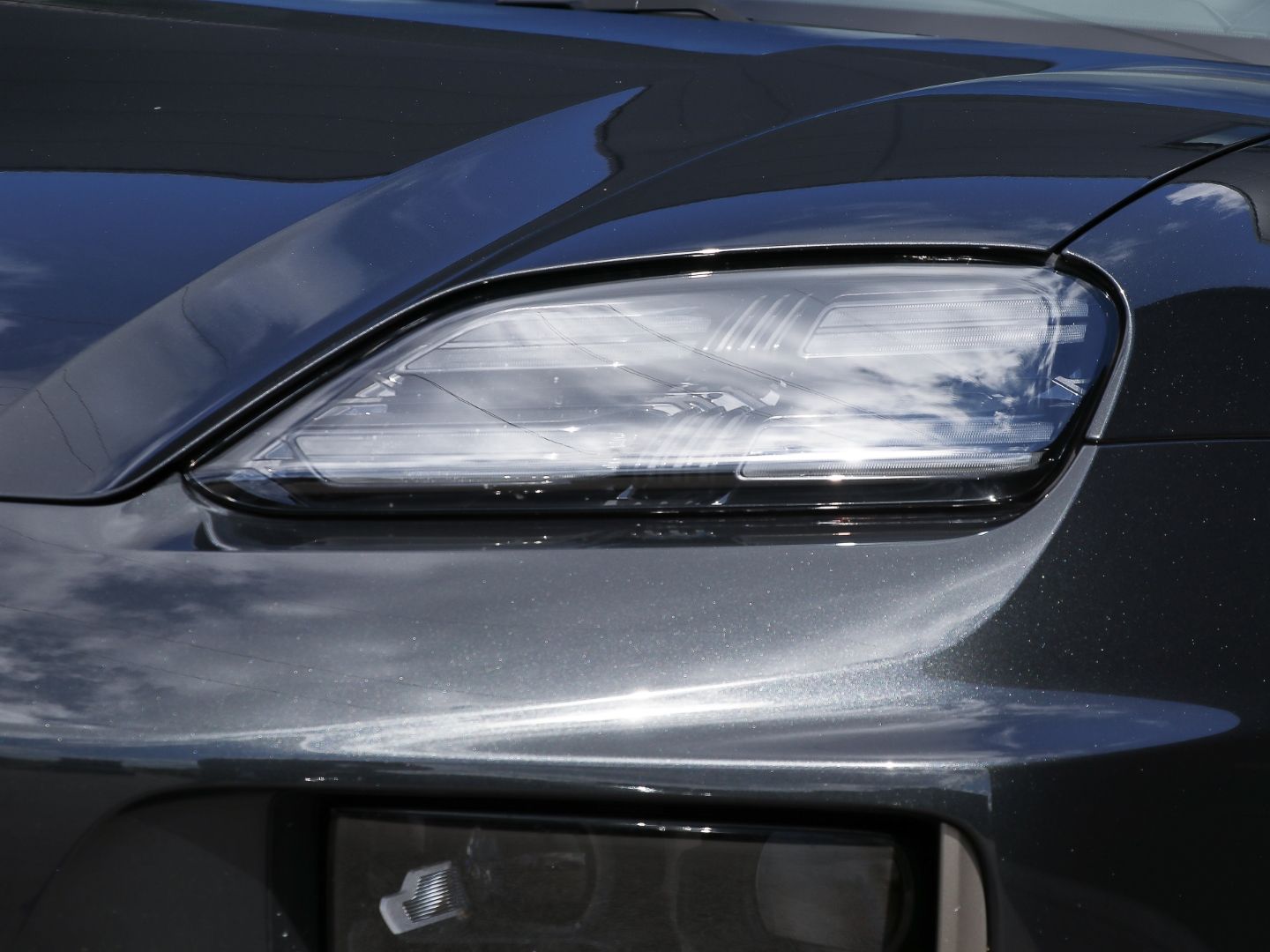 Porsche Macan Turbo Burmester InnoDrive HA-Lenkung