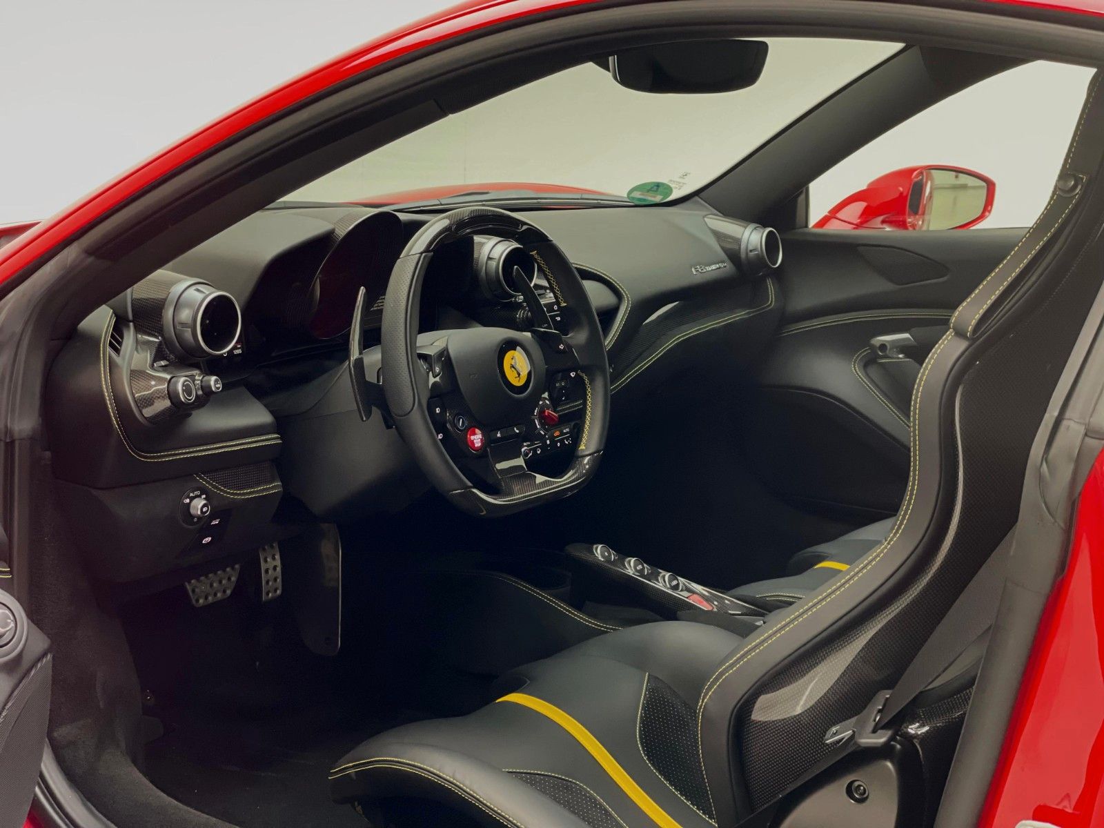 Ferrari F8 - Samsaru's Car Outlet