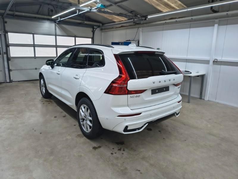 Volvo XC60 B5 Benzin AWD Dark Aut/HeadUp/AHK/LUFTF/21"