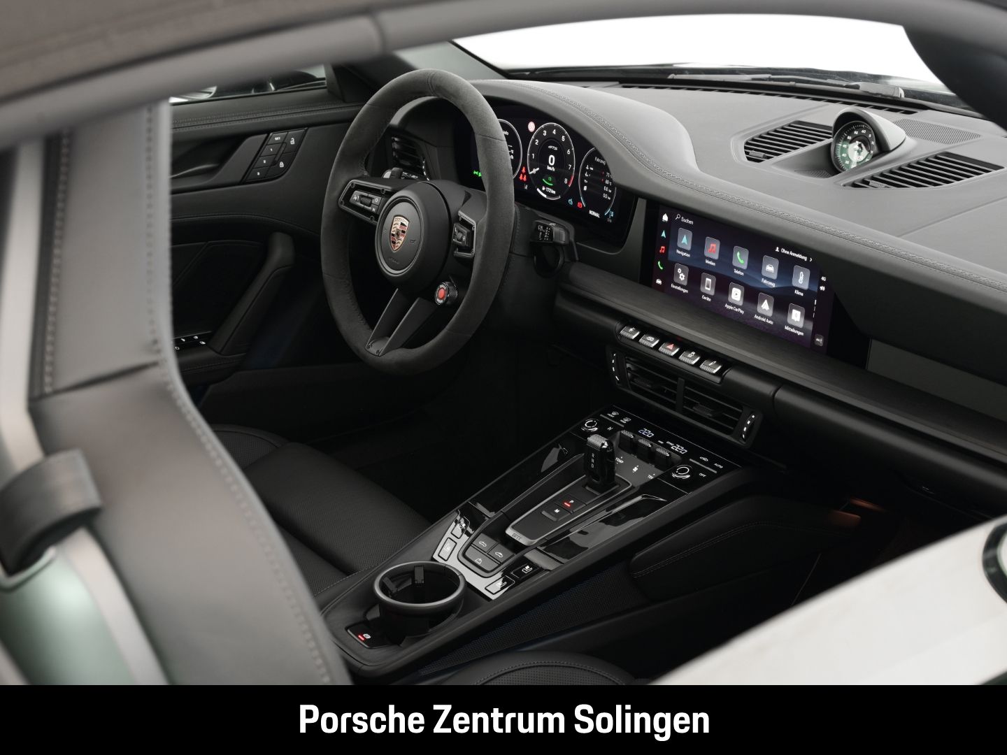 Porsche 911 Carrera 4 GTS Cabriolet HD-Matrix Lift Bose