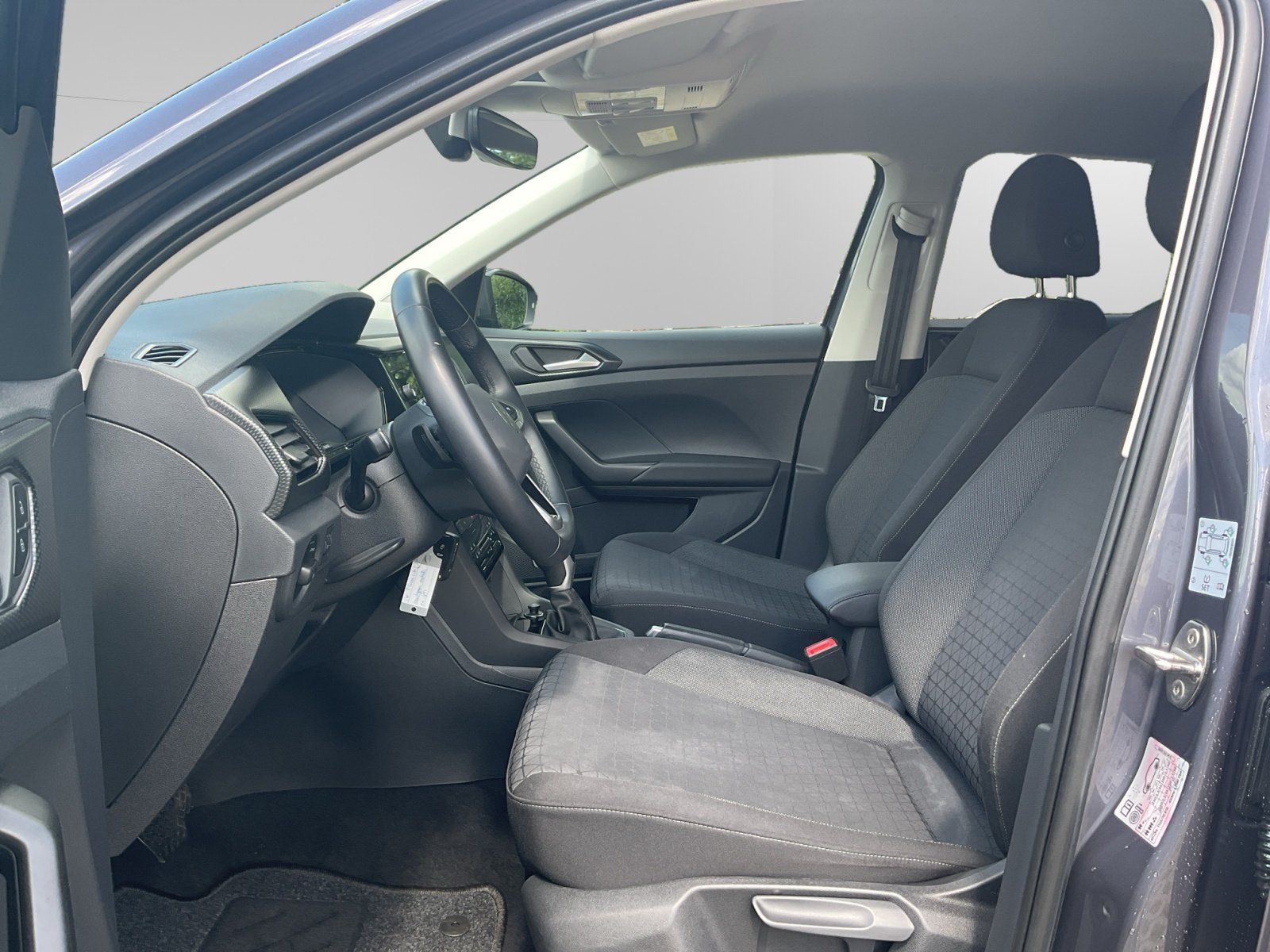 Volkswagen T-Cross 1.0 TSI DSG Life - Samsaru's Car Outlet