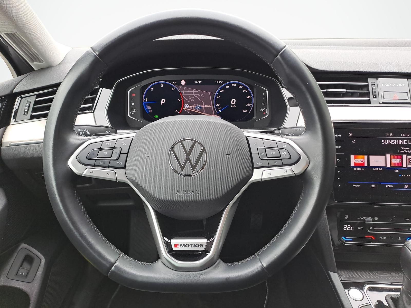 Volkswagen Passat Elegance 2.0 TDI+200PS+4M+Navi+RFK+Standh
