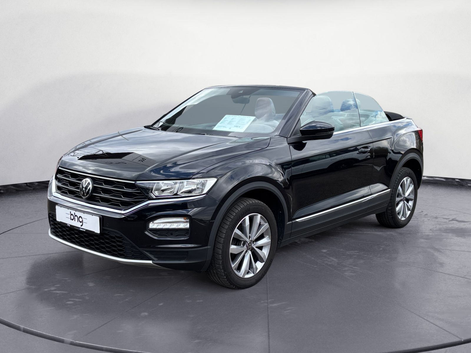 Volkswagen T-Roc 1.5 TSI STYLE DSG - Samsaru's Car Outlet
