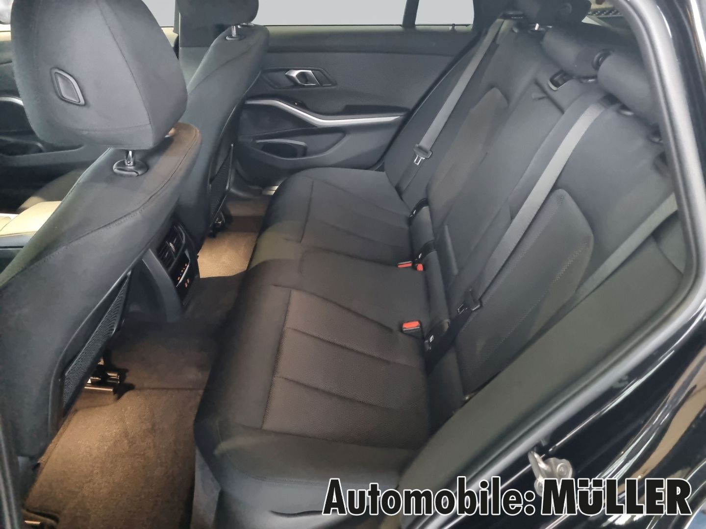 BMW 330 i xDrive Touring - Samsaru's Car Outlet