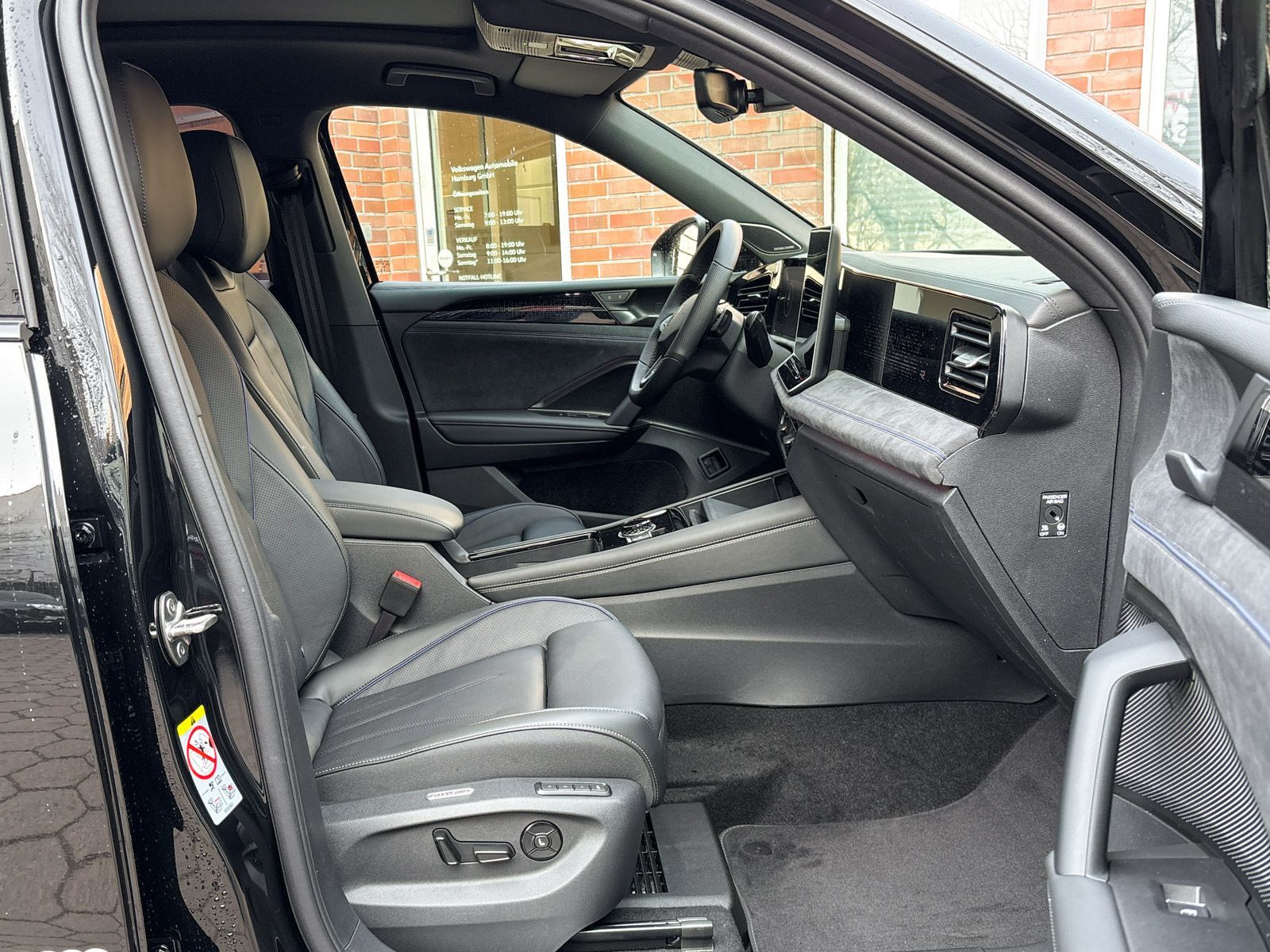 Volkswagen Tiguan R-Line 1,5 eHybrid DSG Panoramadach AHK