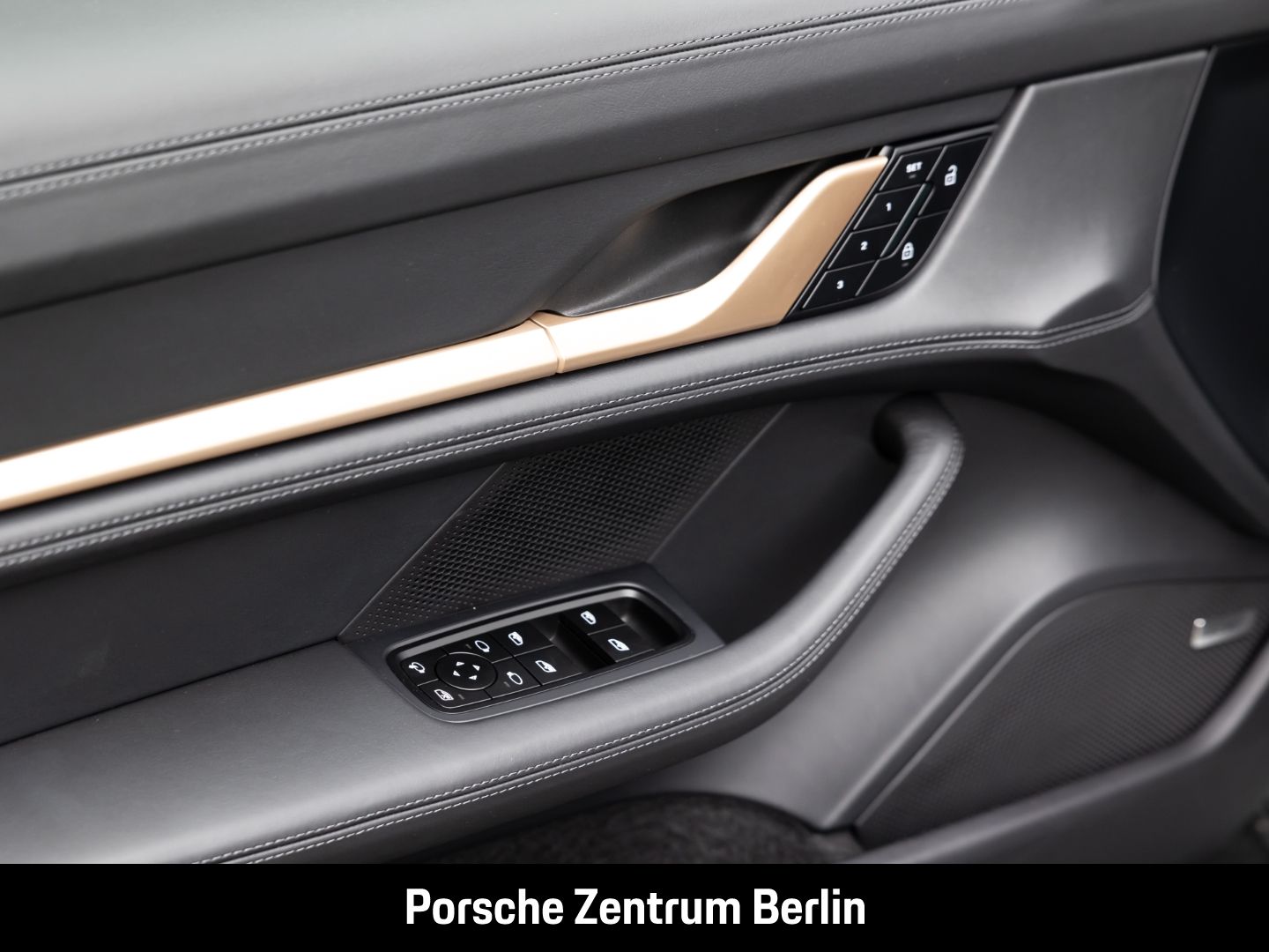 Porsche Taycan 4S Cross Turismo Clubleder Head-Up 21-Zol