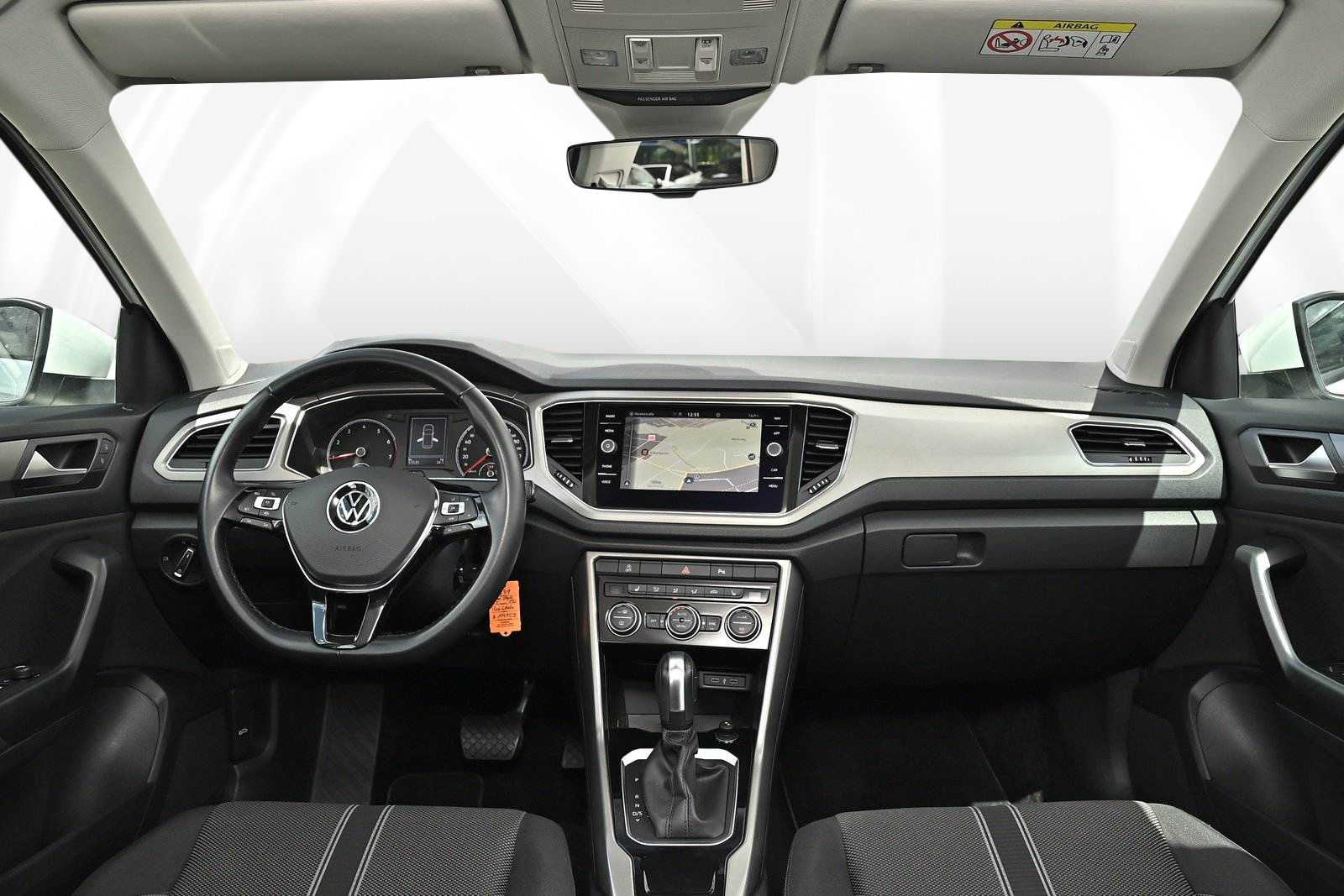 Volkswagen T-Roc 1.5 TSI DSG Style - Samsaru's Car Outlet