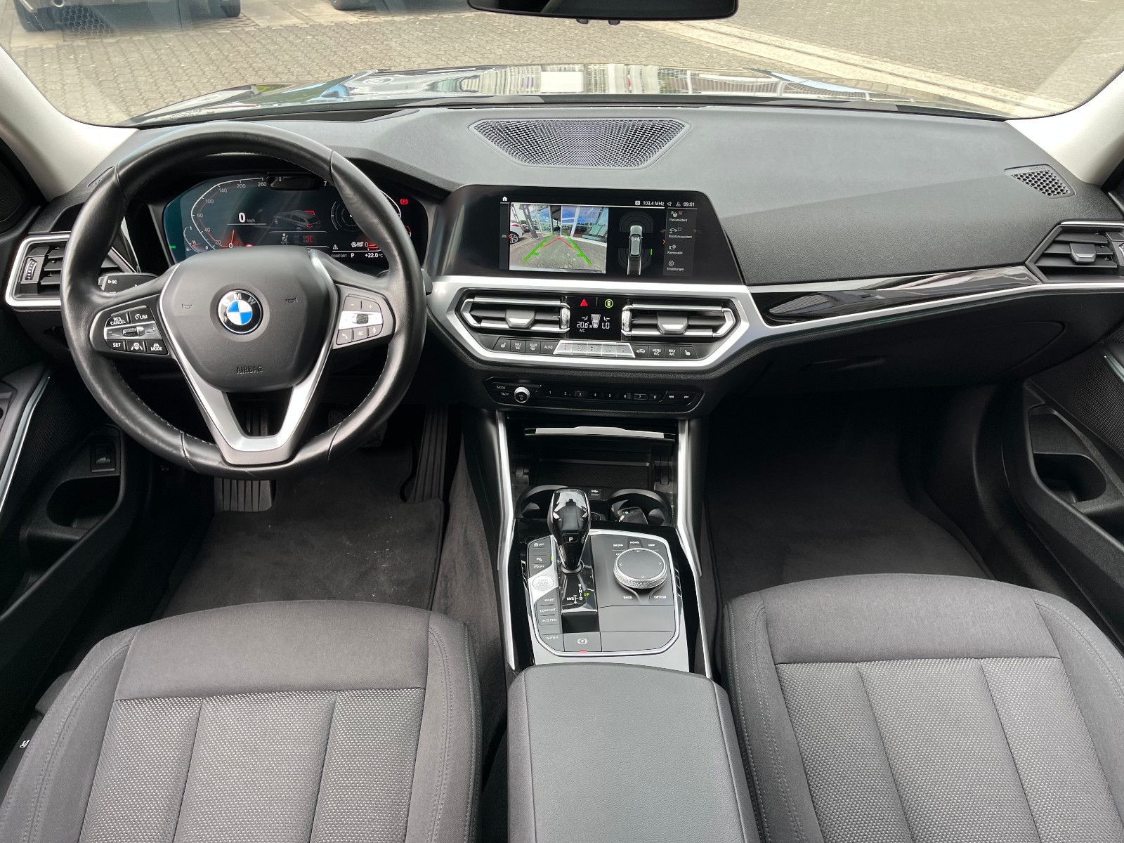 BMW 320iA G21 Tour - Samsaru's Car Outlet