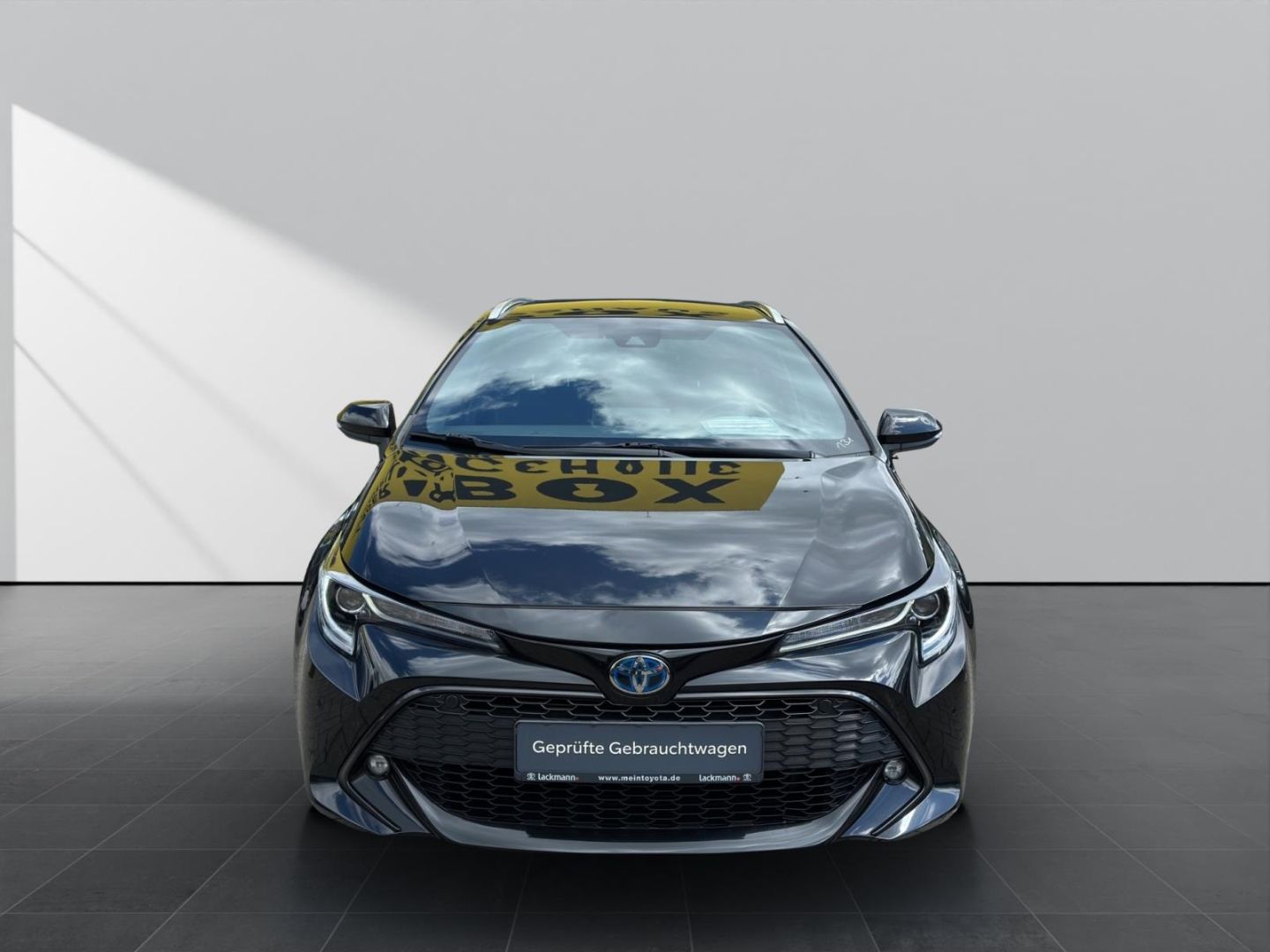 Toyota Corolla 1.8 TS Hybrid - Samsaru's Car Outlet