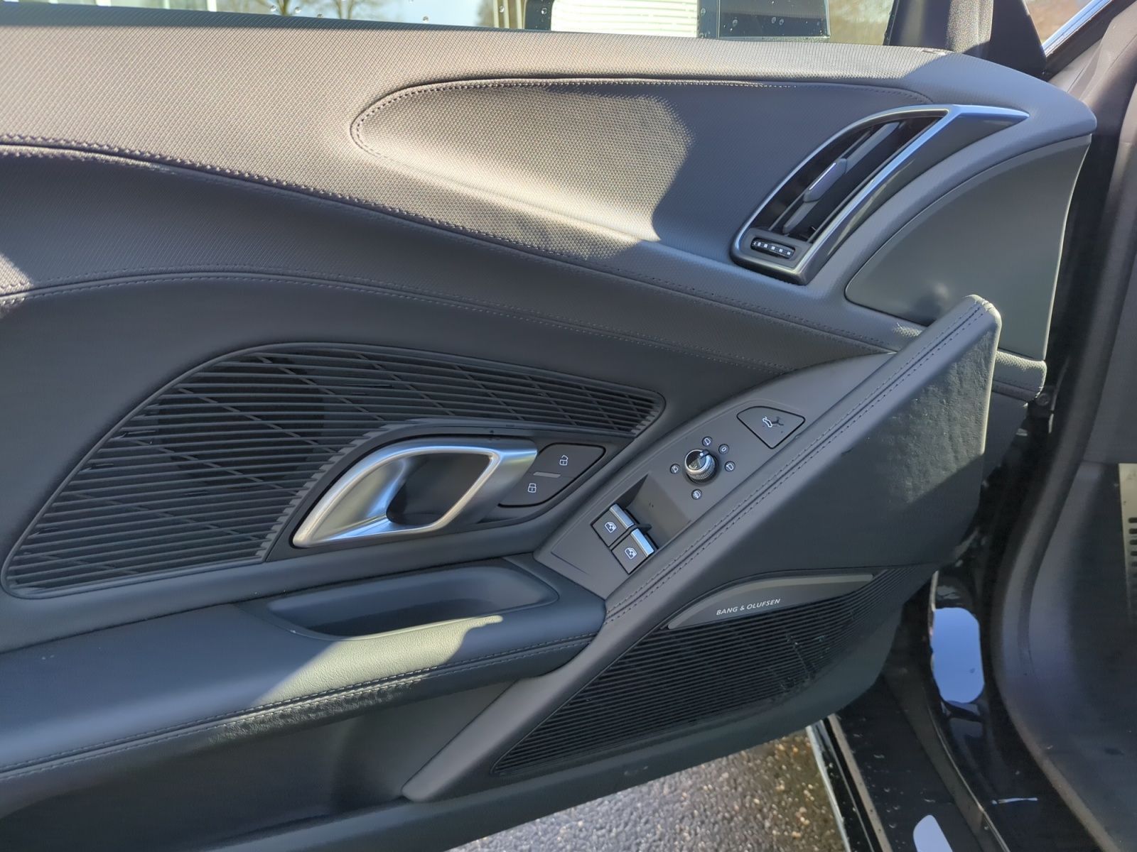 Audi R8 Coupé V10 performance RWD - Samsaru's Car Outlet