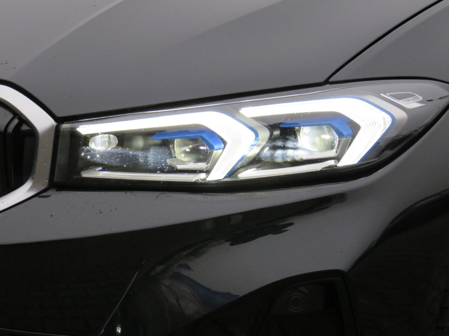 BMW 320 d Touring Park-Assistent Navi Digitales Cock