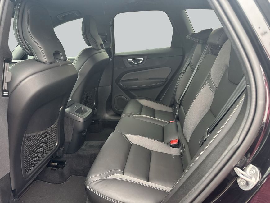 Volvo XC60 B5 B AWD Plus Dark AHK FIS MET