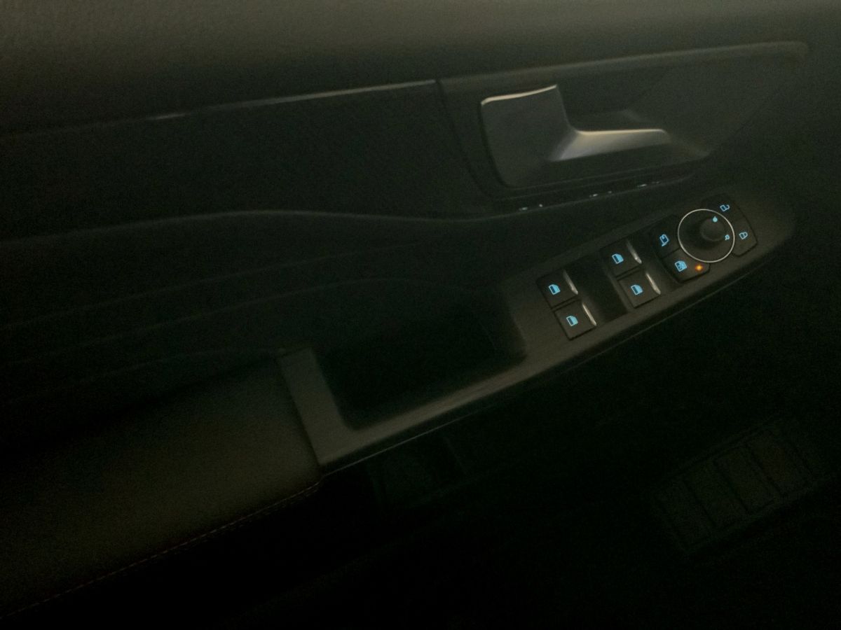 Ford Kuga ST-Line X - Samsaru's Car Outlet