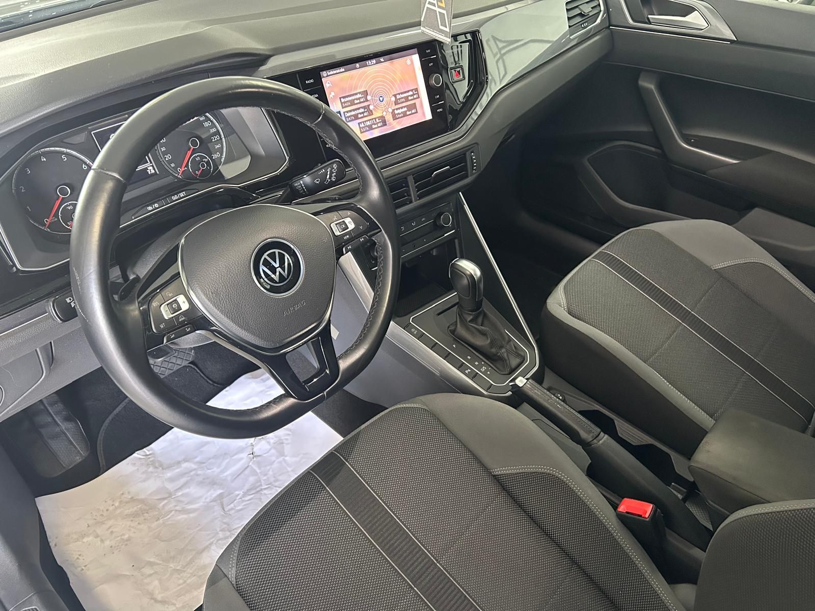 Volkswagen Polo VI 1.0 TSI DSG HIGHLINE - Samsaru's Car Outlet