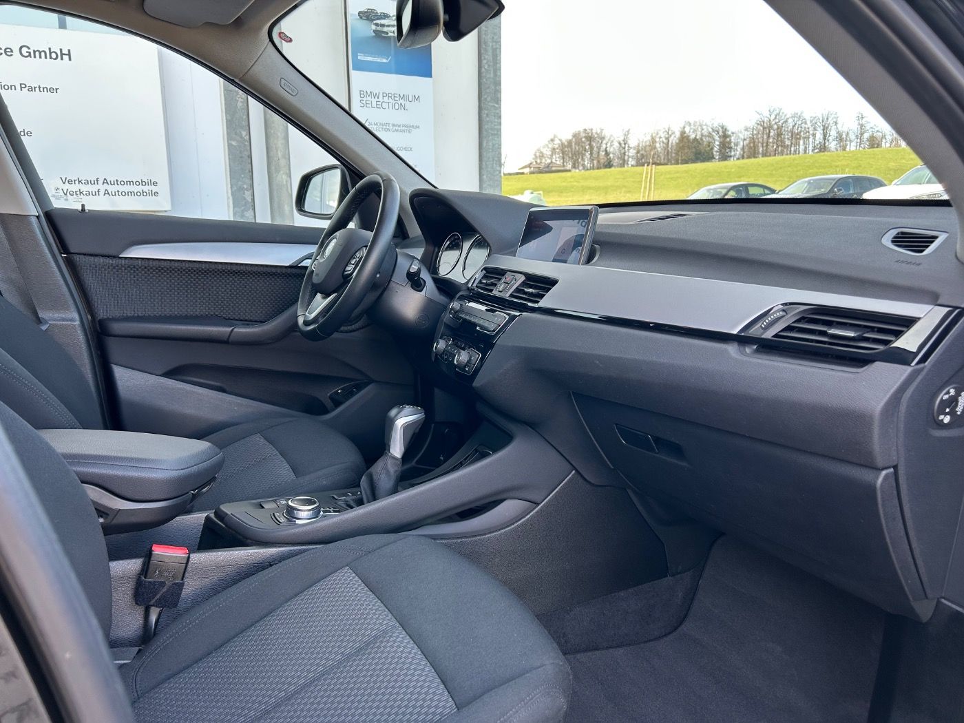 BMW X1 xDrive25e Adv. - Samsaru's Car Outlet