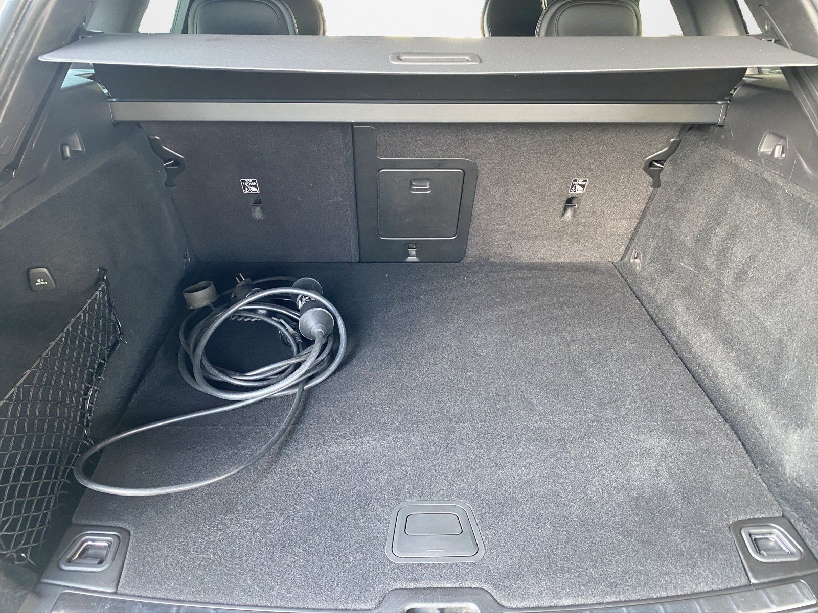 Volvo XC60 T8 R Design LED*AHK*