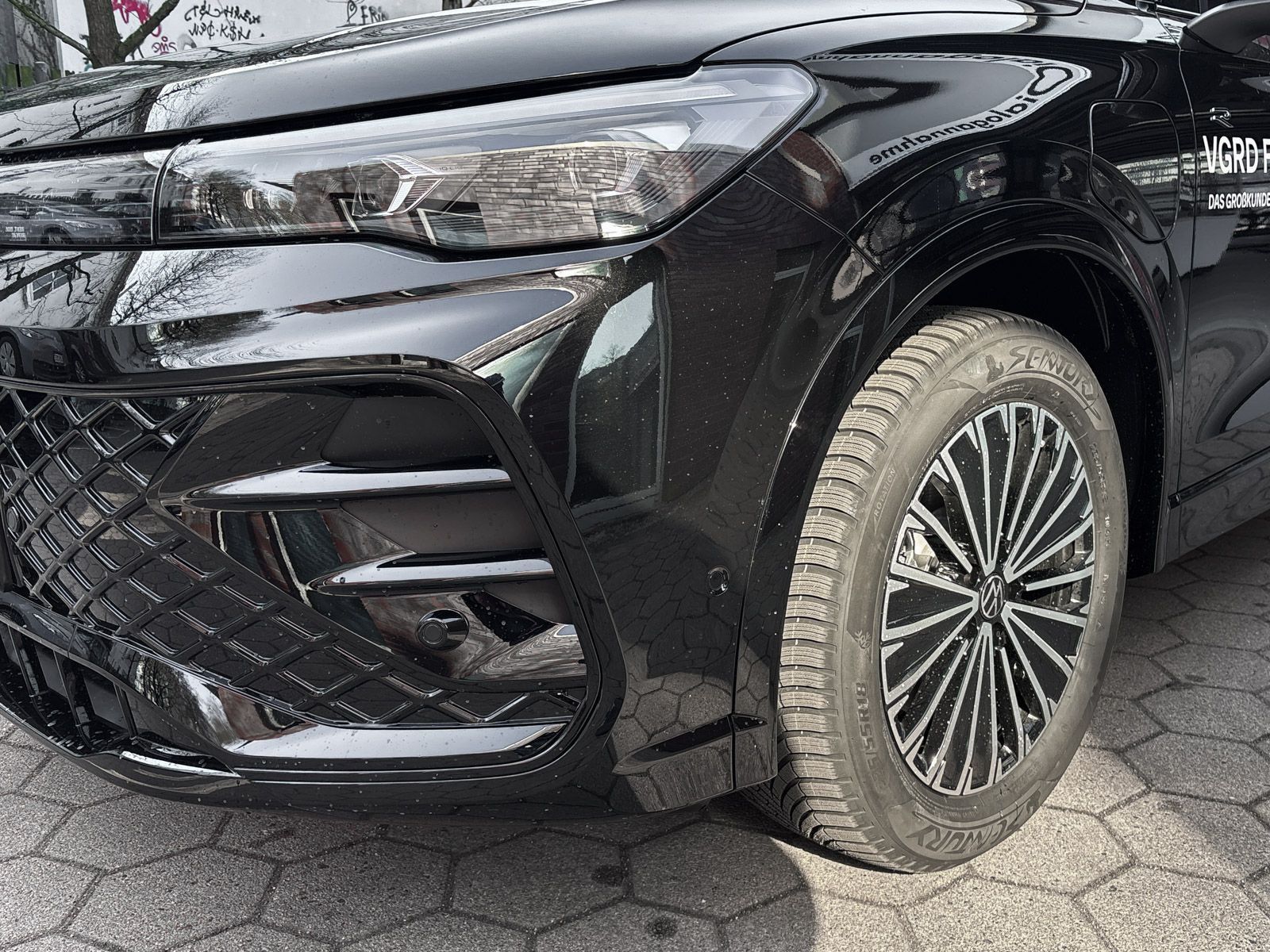Volkswagen Tiguan R-Line 1,5 eHybrid DSG Panoramadach AHK