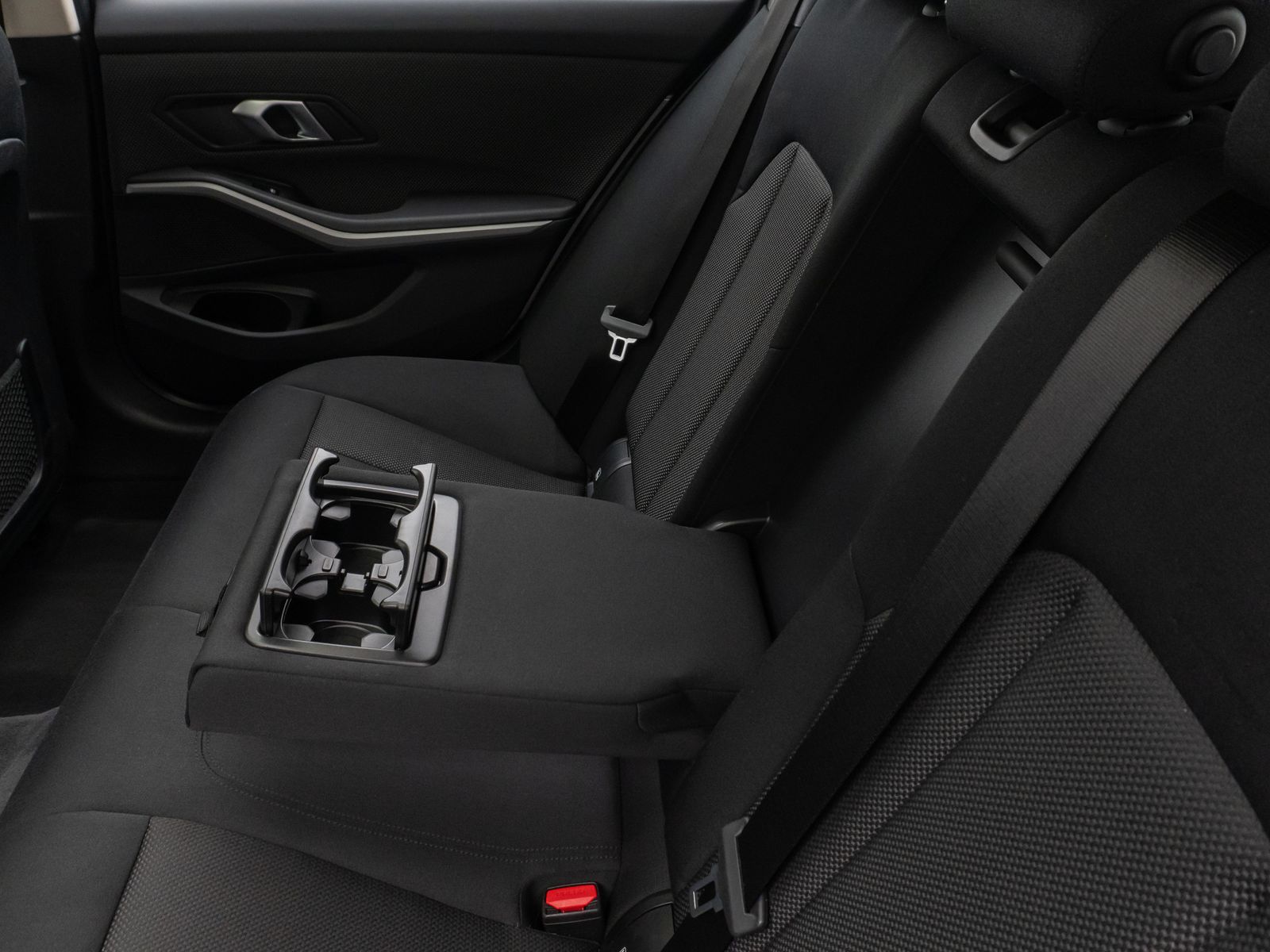 BMW 320d - Samsaru's Car Outlet
