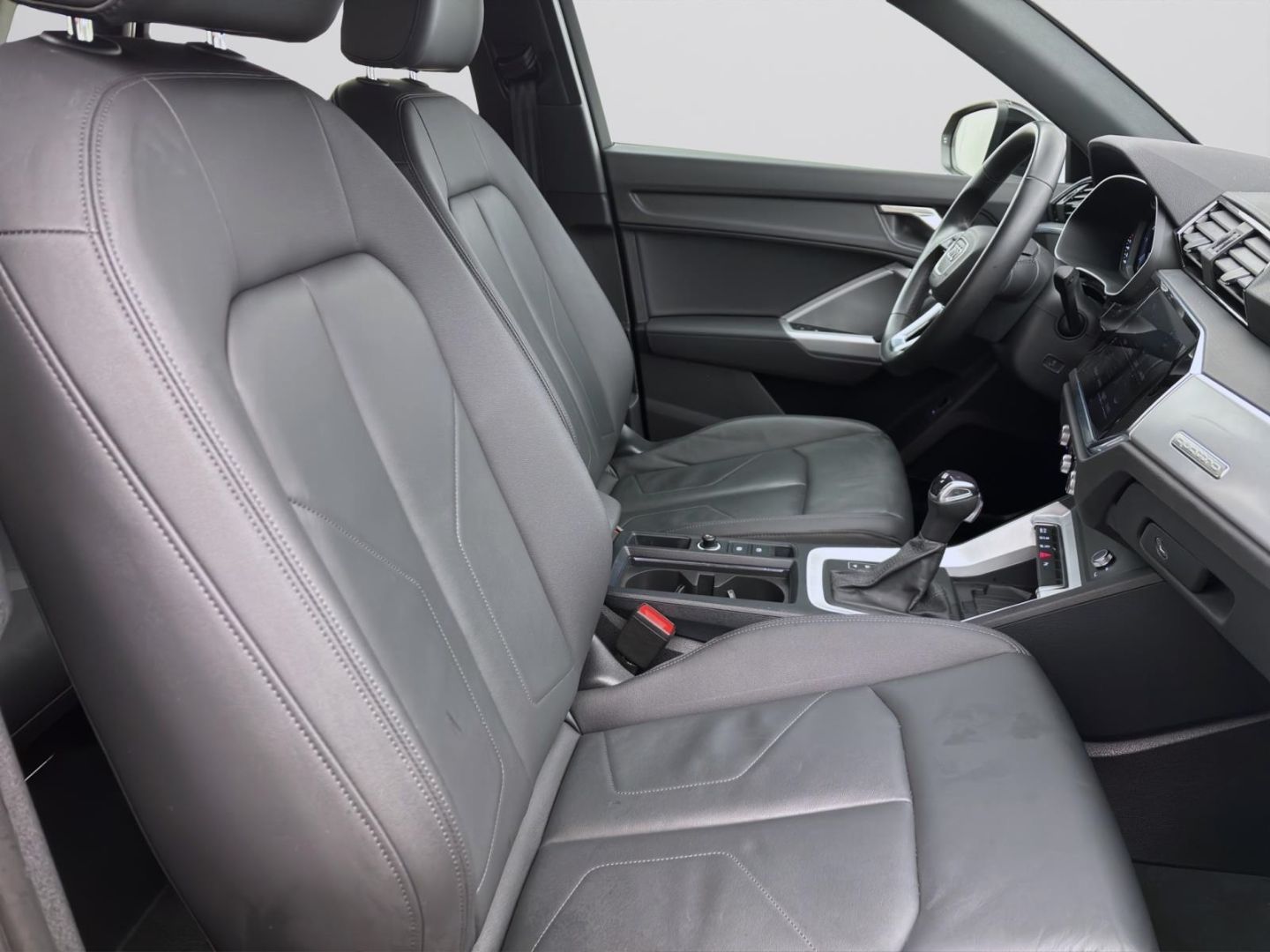 Audi Q3 40 TDI Q ADVANCED - Samsaru's Car Outlet