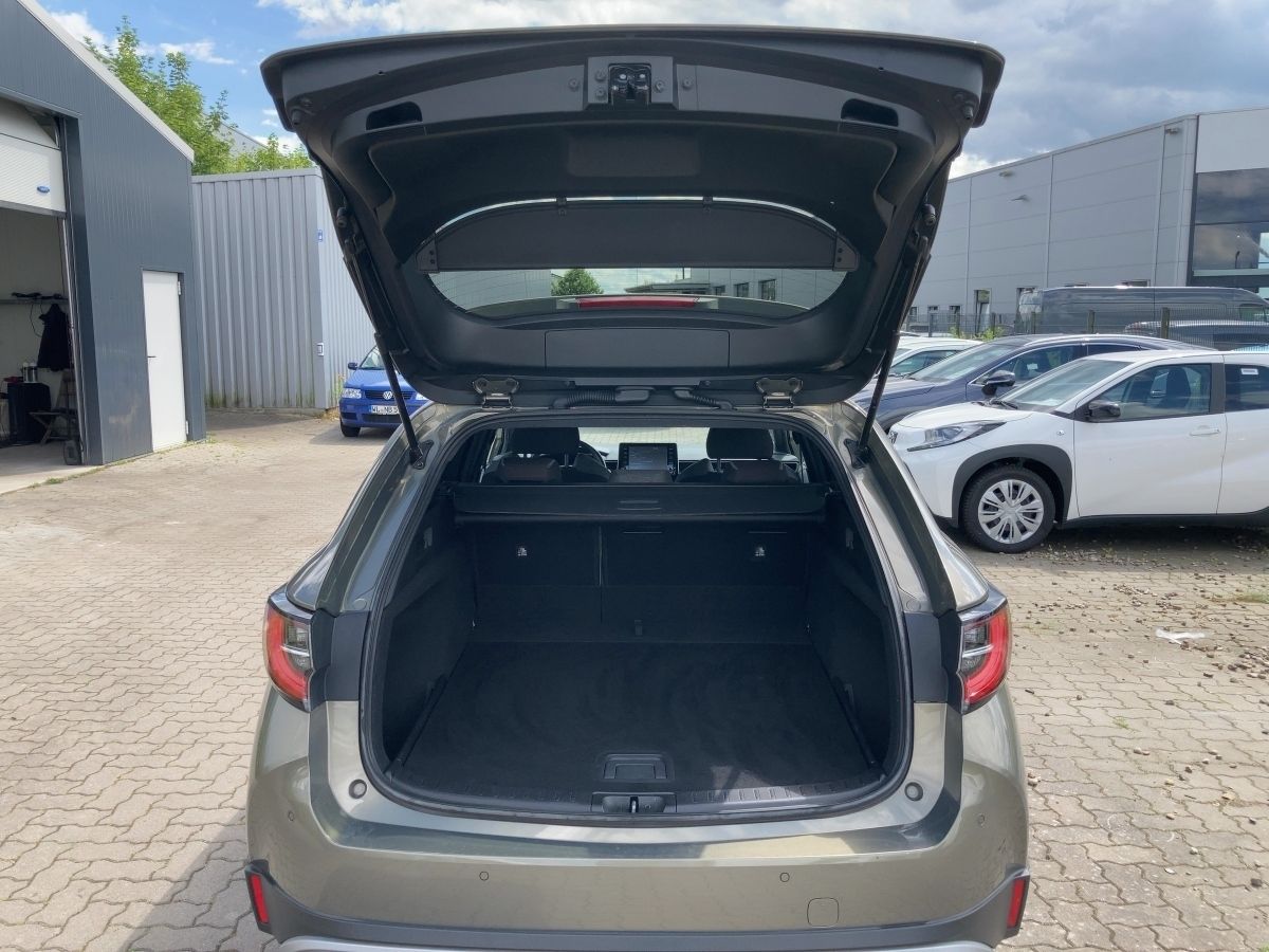 Toyota Corolla Touring Sports Hybrid - Samsaru's Car Outlet