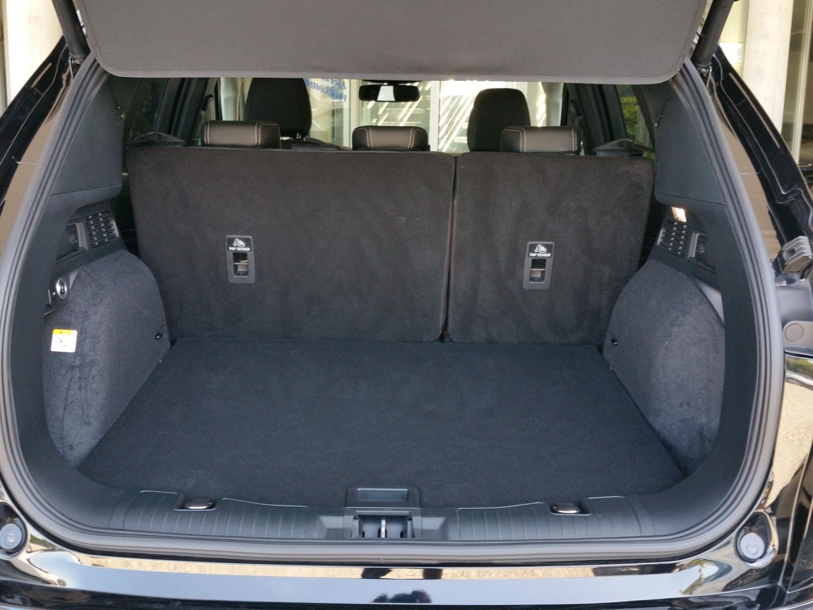 Ford Kuga Plug-In Hybrid Active - Samsaru's Car Outlet