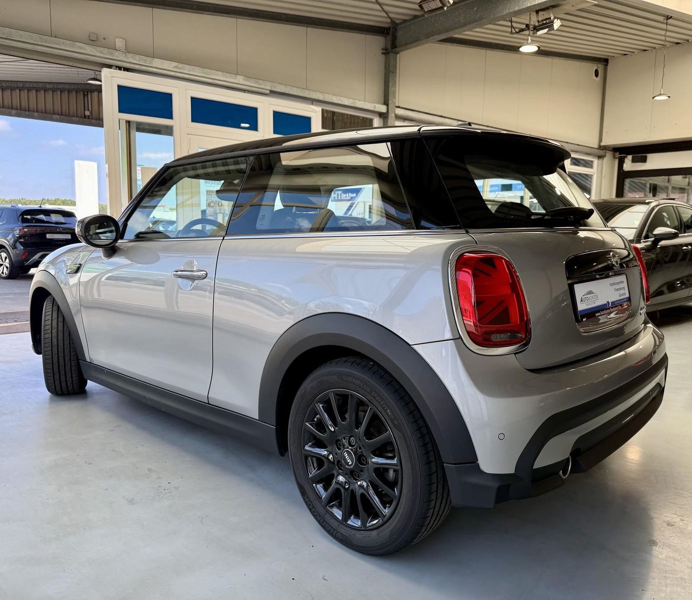 MINI Cooper Sport Resolute Edition - Samsaru's Car Outlet