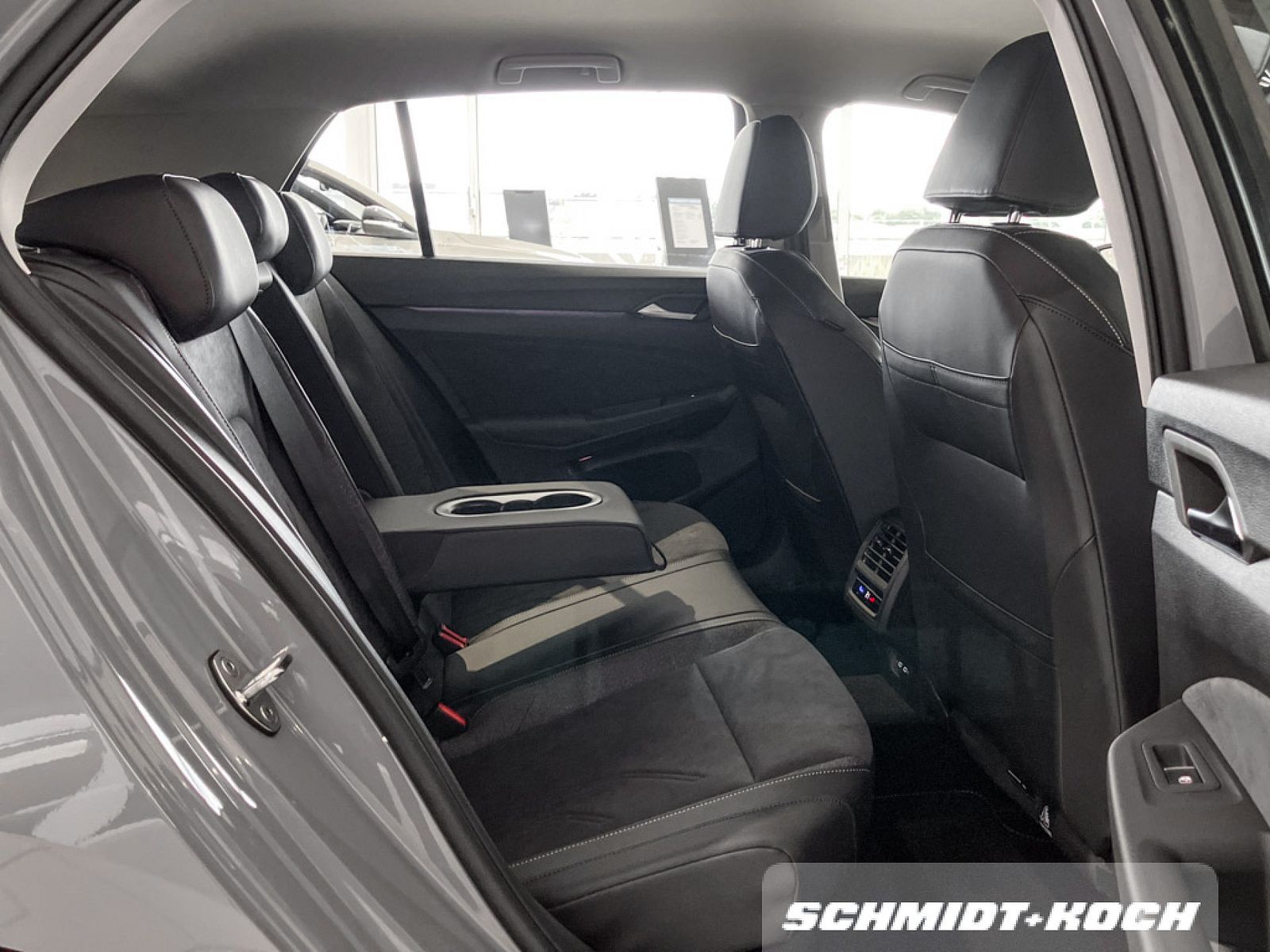 Volkswagen Golf VIII 1.5 eTSI Style DSG Head-up Navi PDC