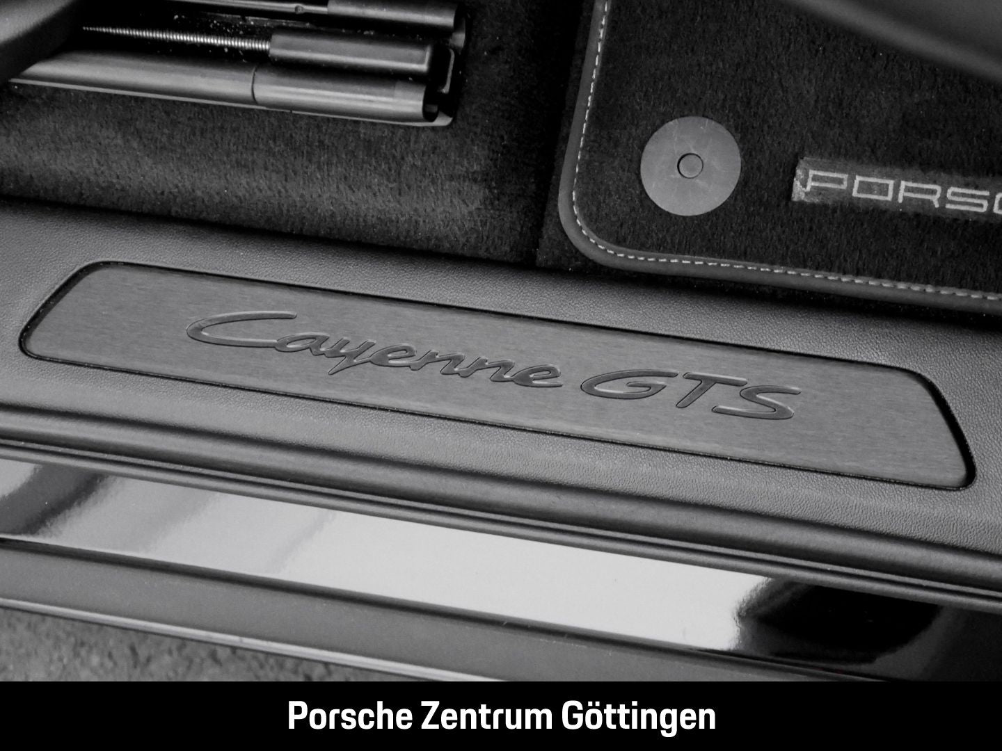 Porsche Cayenne GTS Coupe BOSE InnoDrive Surround-View