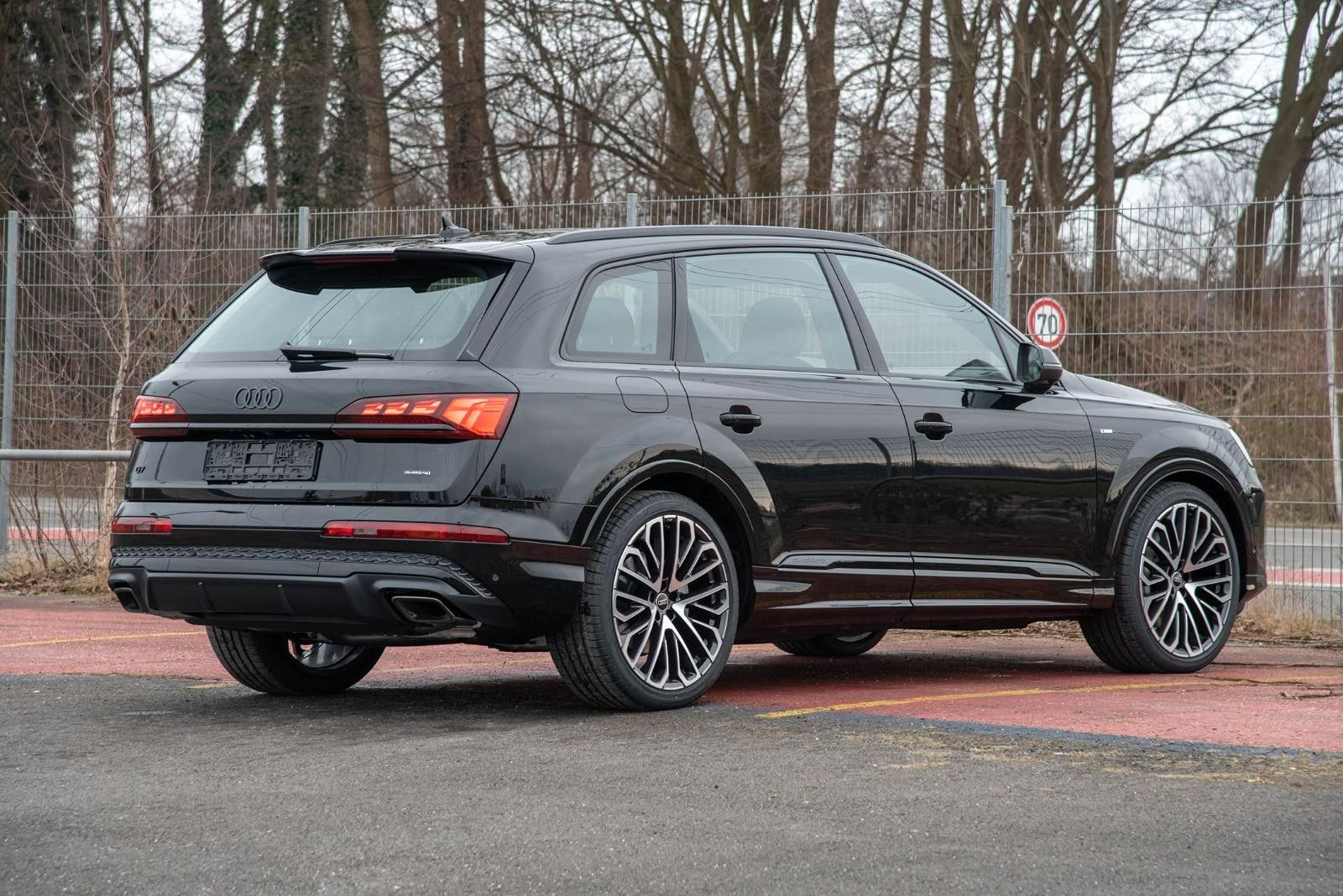 Audi Q7 45 TDI  S-LINE COMFORT *7-SITZ*MASSAGE*MATRIX