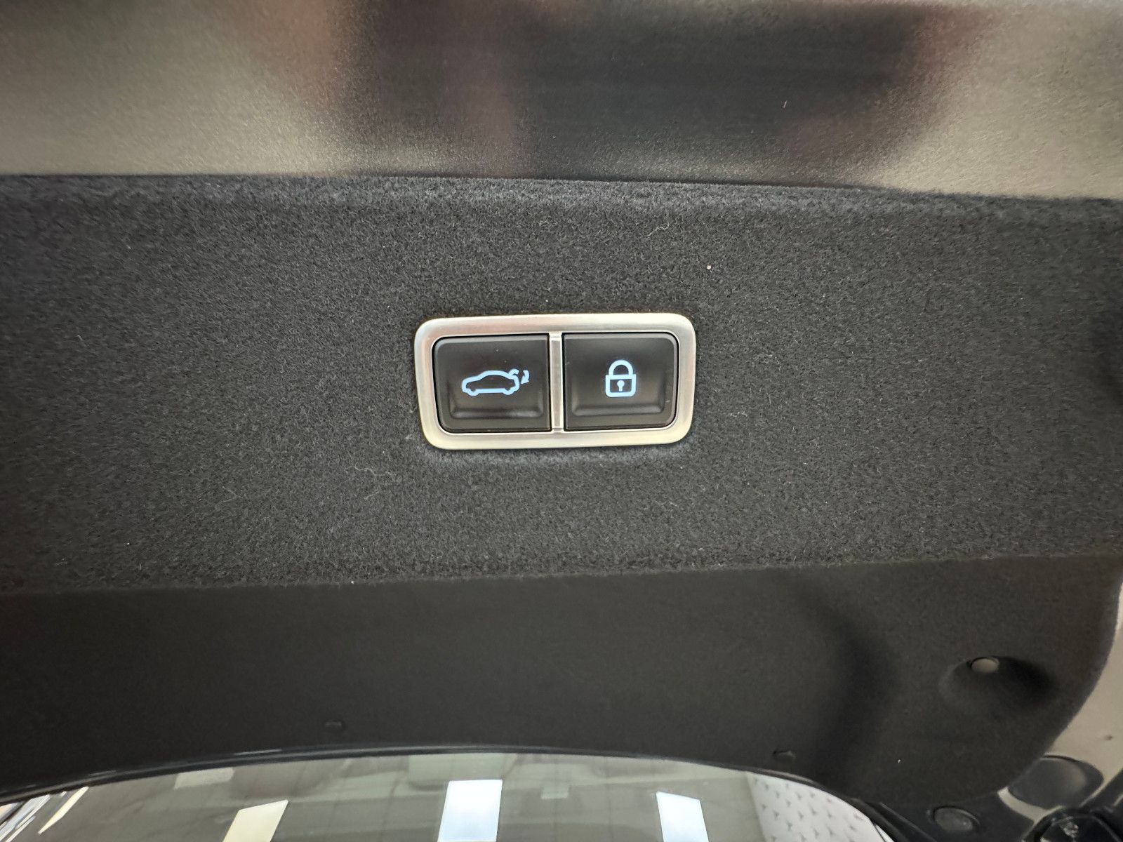 Hyundai IONIQ 6 77,4kWh 325ps 4WD Uniq PANO & DIGI NON