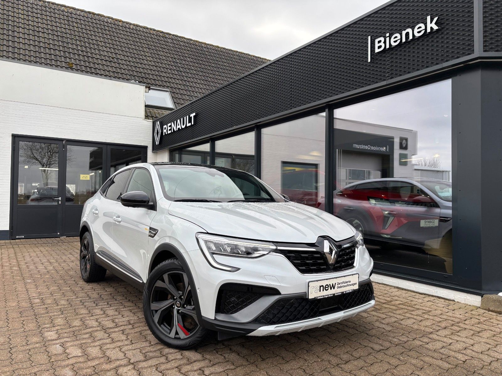 Renault Arkana R.S. Line E-TECH 145 - Samsaru's Car Outlet