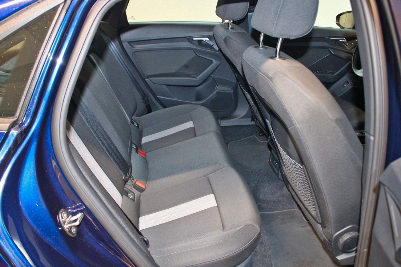 Audi A3 35 2.0 TDI advanced AHK|Garantie|SHZ|NAV|APP