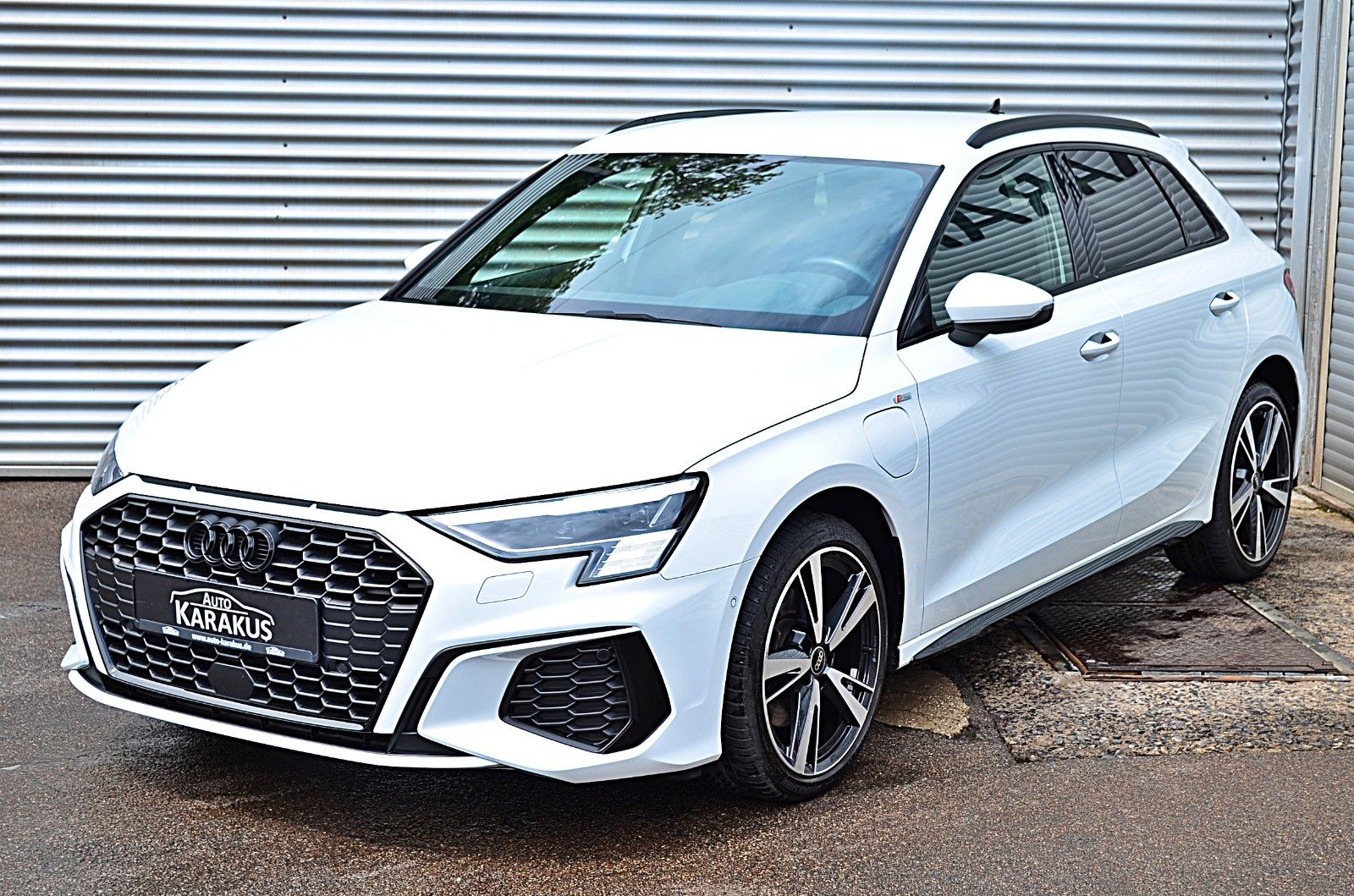 Audi A3 SB 40 TFSI e S.line - Samsaru's Car Outlet