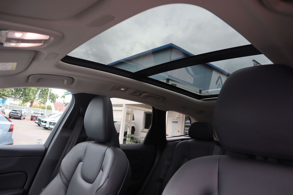 Volvo XC60 T6 AWD Recharge Plus Bright|NAVI|AHK|360CAM