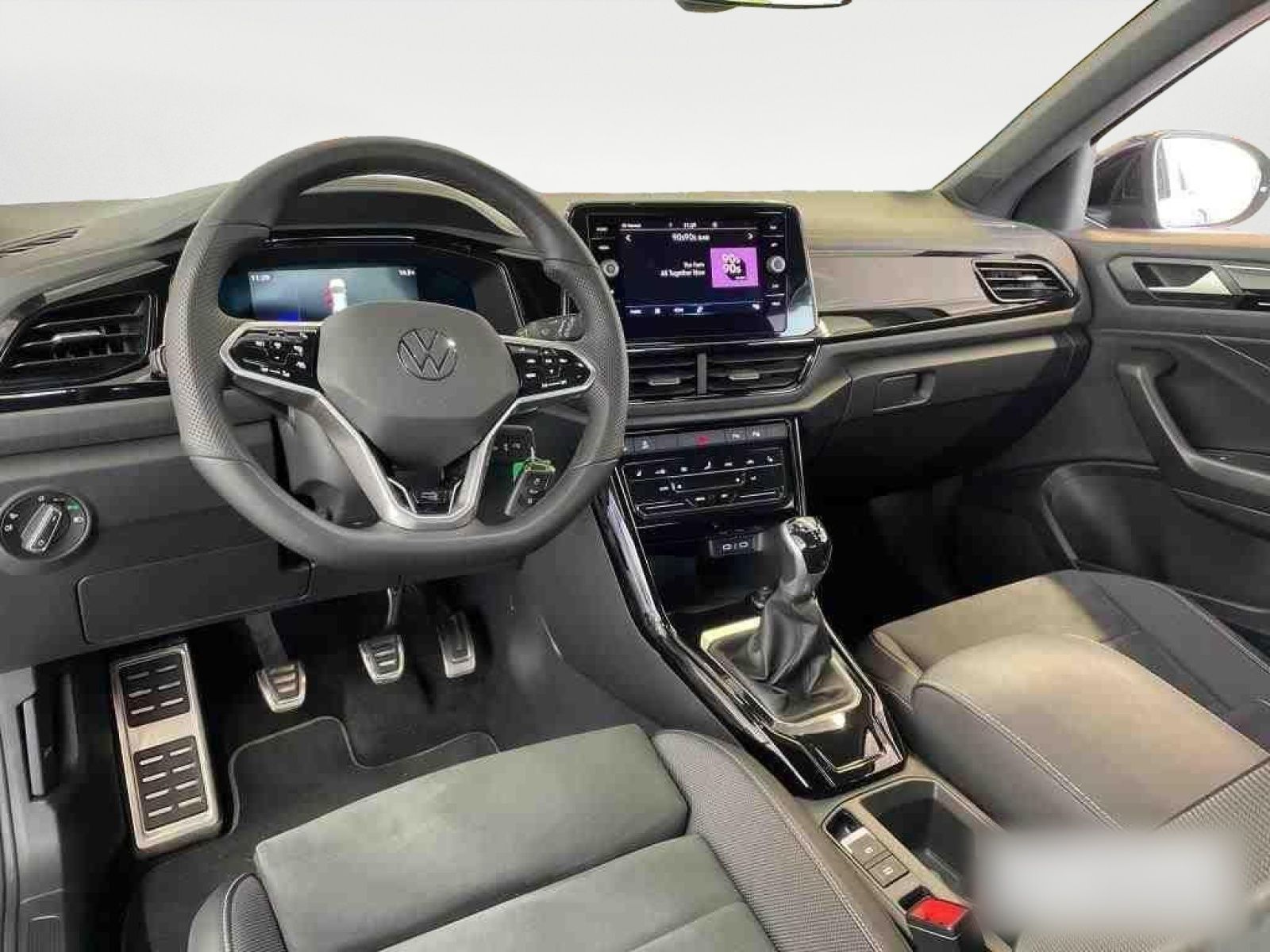 Volkswagen T-Roc 1.5 TSI R-Line - Samsaru's Car Outlet