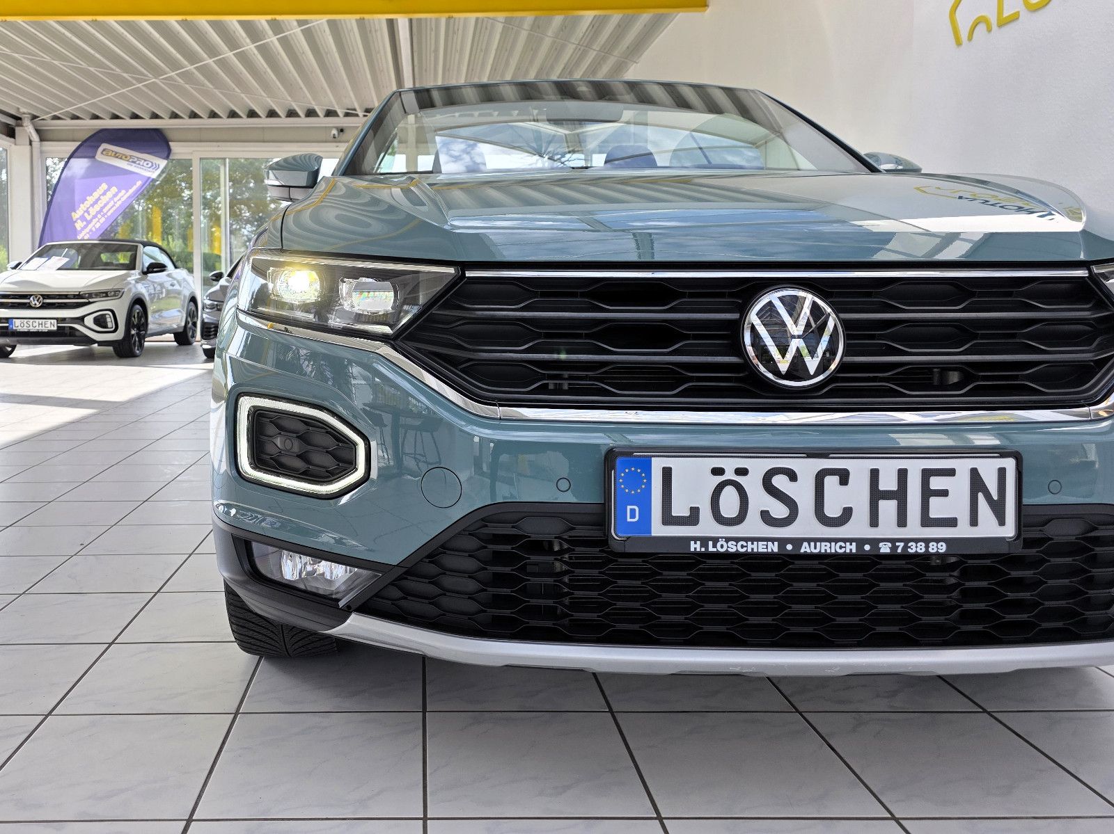 Volkswagen T-Roc Style - Samsaru's Car Outlet