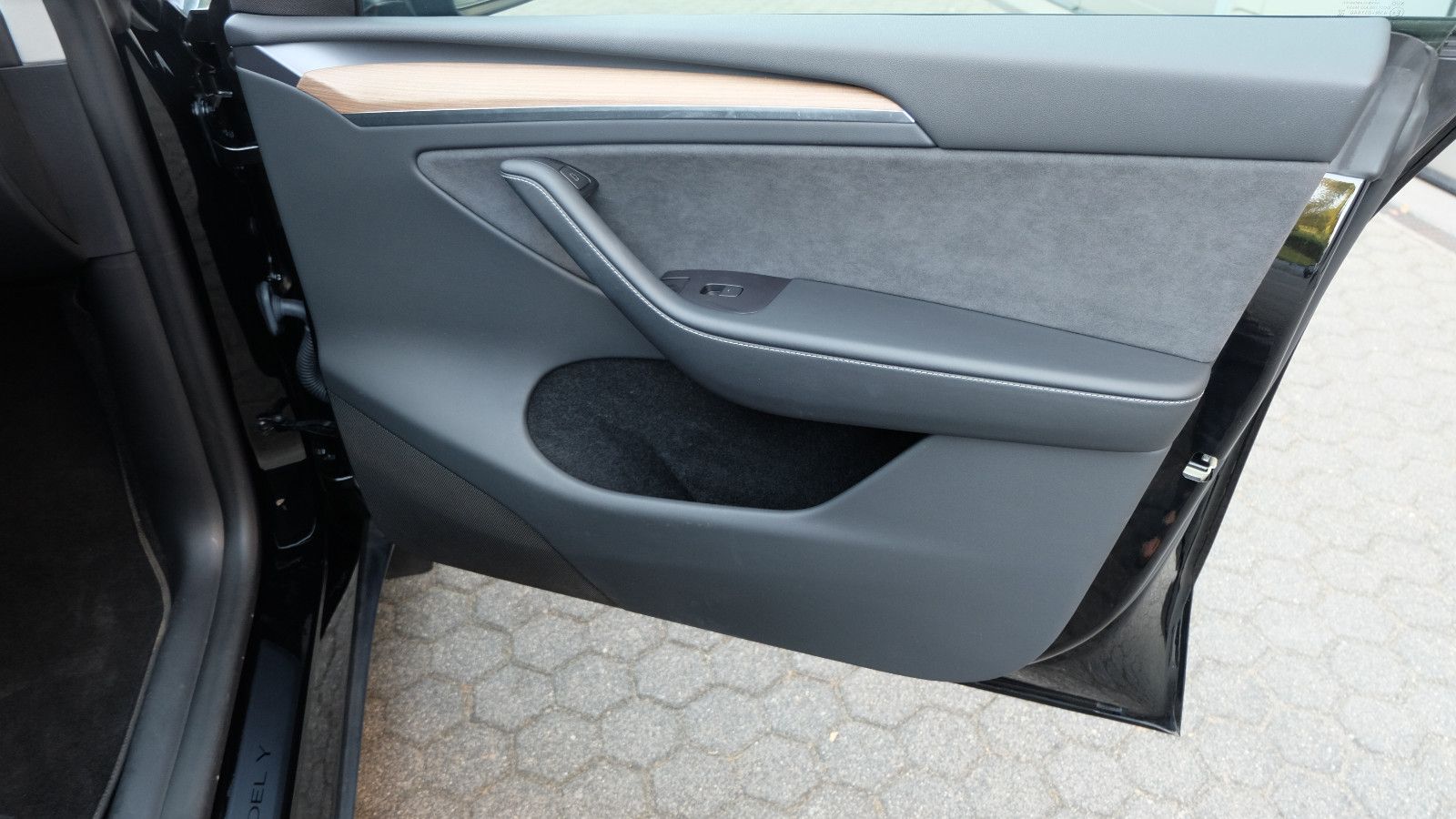 Tesla Model Y Performance Dual Motor AWD, HW4, LM 21"